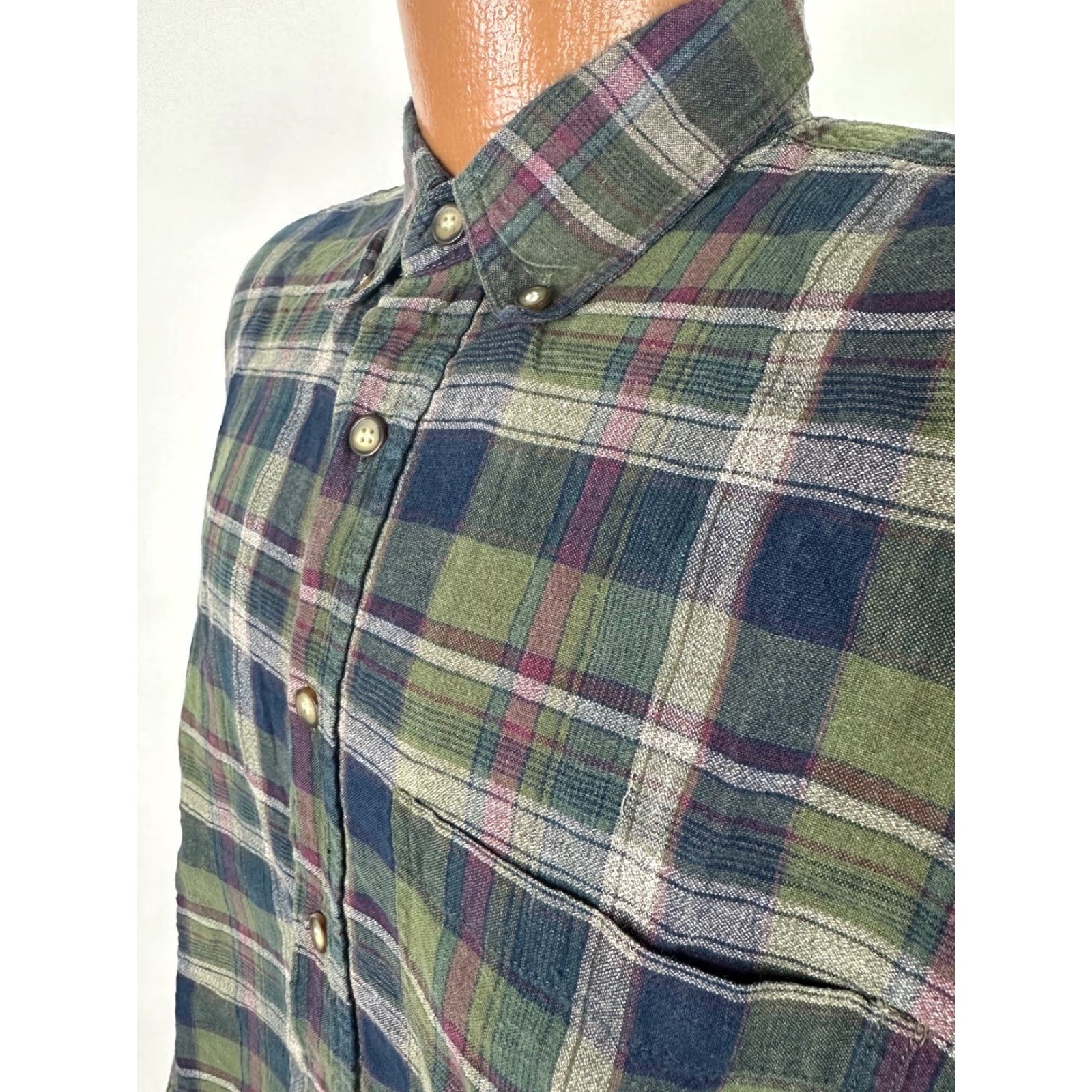 Equipment VINTAGE Basic Equipment Shirt Men Medium 90s Plaid Button-Up Cotton Green Casual 90s Vintage, Outdoor, Preppy Mens Shirt Size US M / EU 48-50 / 2 - 5 Thumbnail