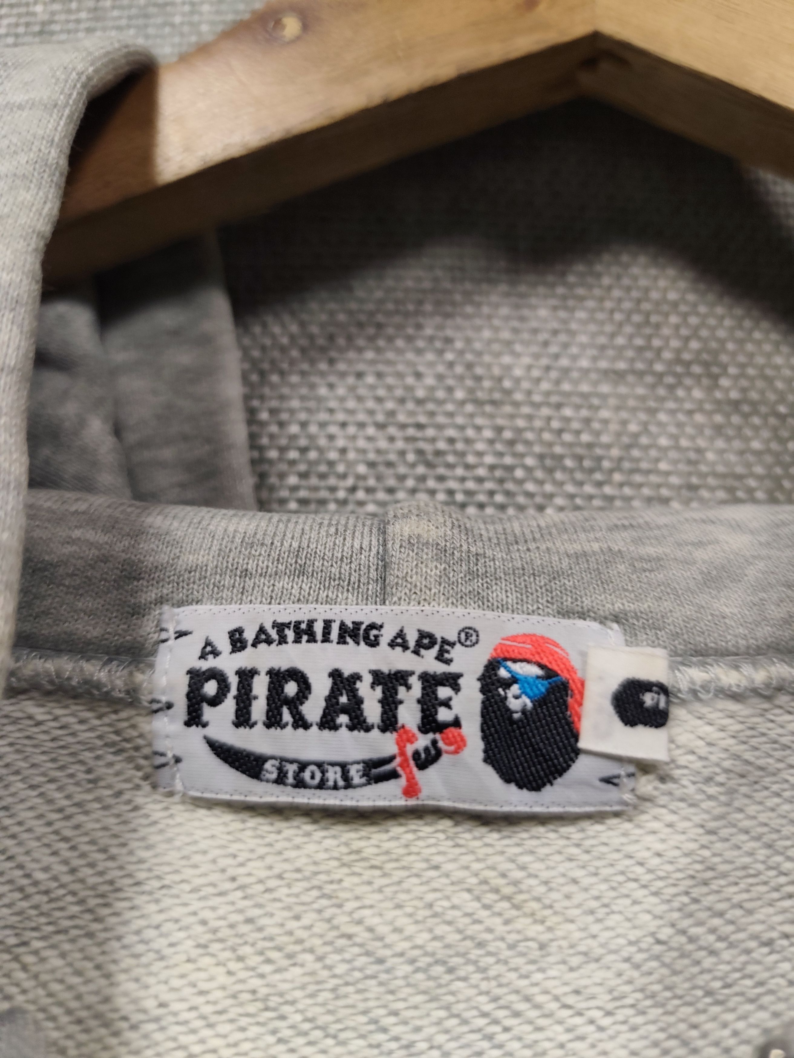 Bape Vintage bape pirate hoodie distressed Size US M / EU 48-50 / 2 - 6 Thumbnail