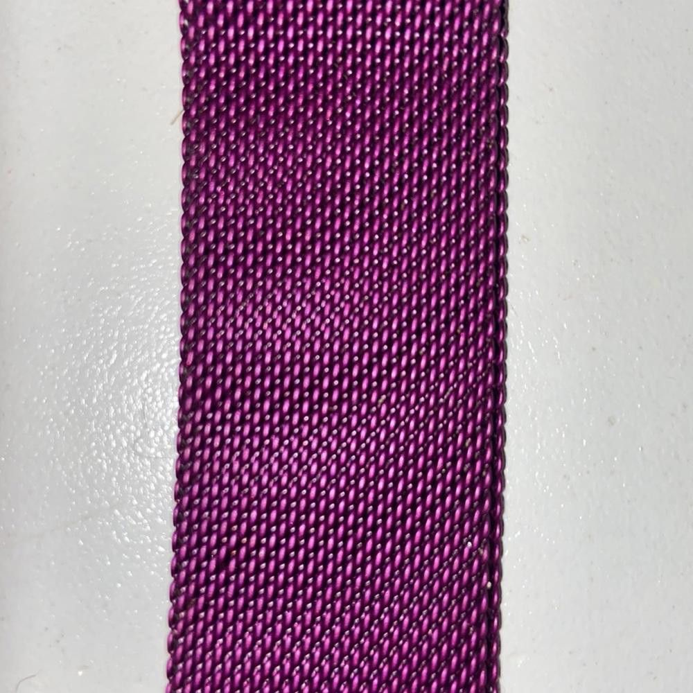 Designer \NWOT Purple Magnetic Apple Watch Wristband 38mm/42mm Size ONE SIZE - 3 Thumbnail