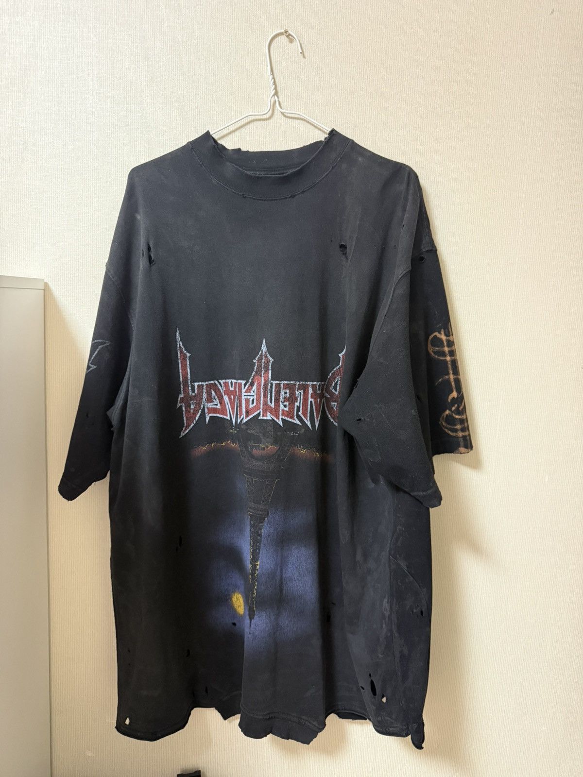 Balenciaga Balenciaga Paris Moon Upside Down Tee Size US XL / EU 56 / 4 - 1 Thumbnail