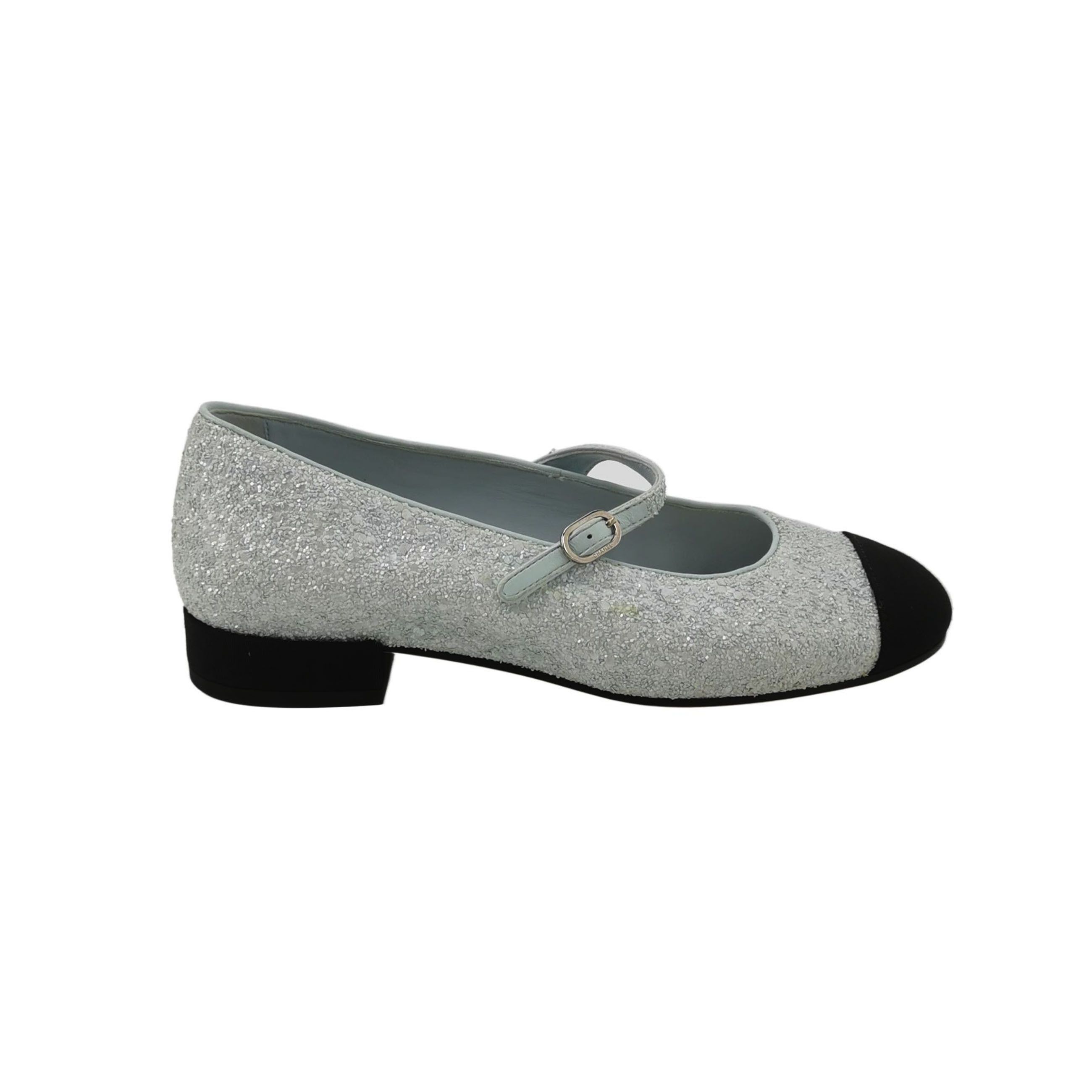 Chanel Chanel Women 6 Flats Size US 6 / IT 36 - 1 Thumbnail