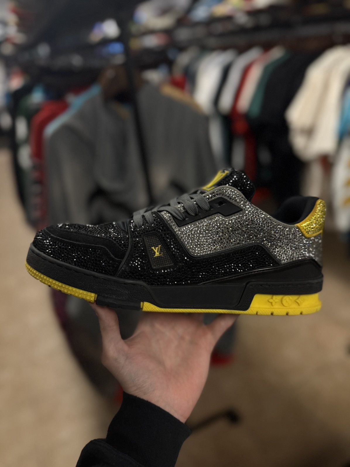 Louis Vuitton × Swarovski Louis Vuittion Swarovski Crystal Trainer 9LV/10US $5800 Size US 10 / EU 43 - 10 Thumbnail