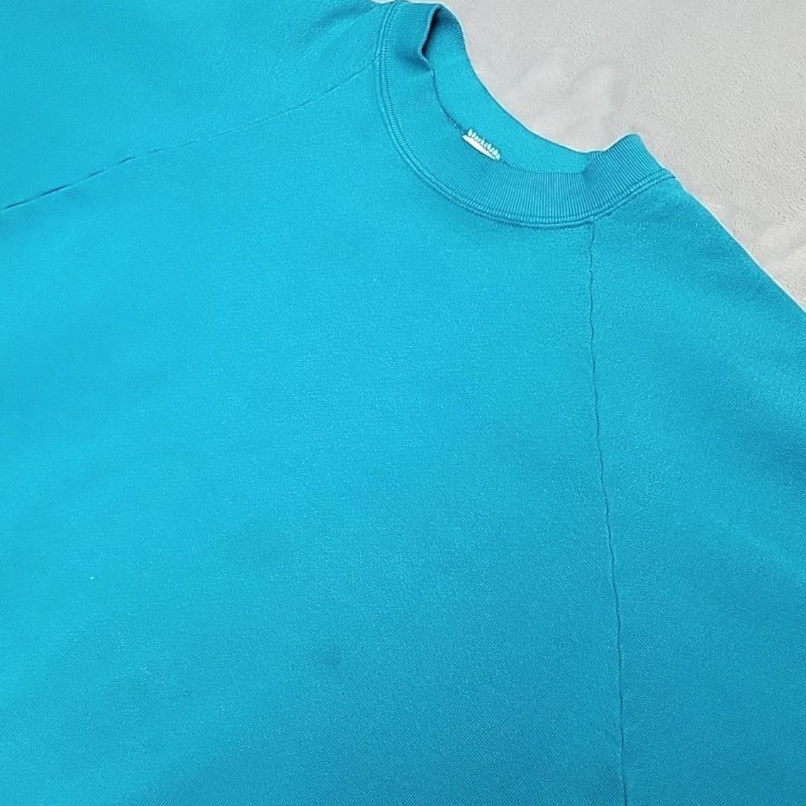Fruit Of The Loom VINTAGE Fruit of the Loom Sweatshirt Raglan Womens 2XL Teal Crew Neck Fleece Cotton Polyester Pullover USA 80s 90s Womens Size XXL / US 16-18 / IT 52-54 - 4 Thumbnail