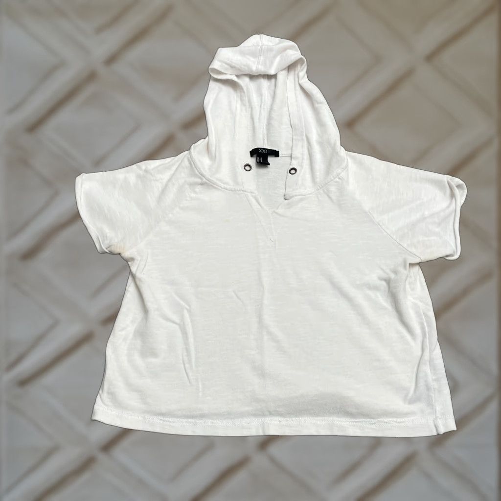 Vintage XXI Cropped Hoodie T-Shirt Womens M White Short Sleeve Cotton Blend Casual Size M / US 6-8 / IT 42-44 - 1 Thumbnail