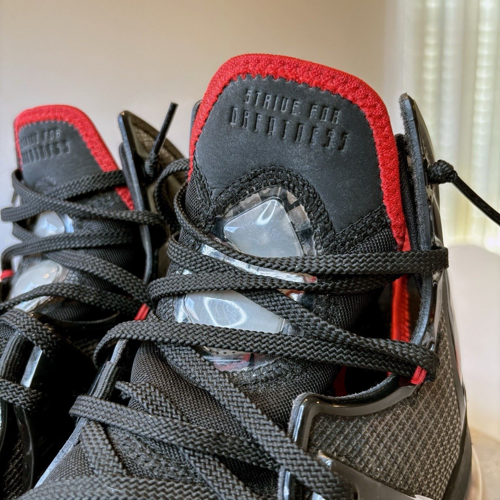 Nike Nike Men's LeBron James 19 Basketball Sneakers US Size 9.5 Size US 9.5 / EU 42-43 - 6 Thumbnail