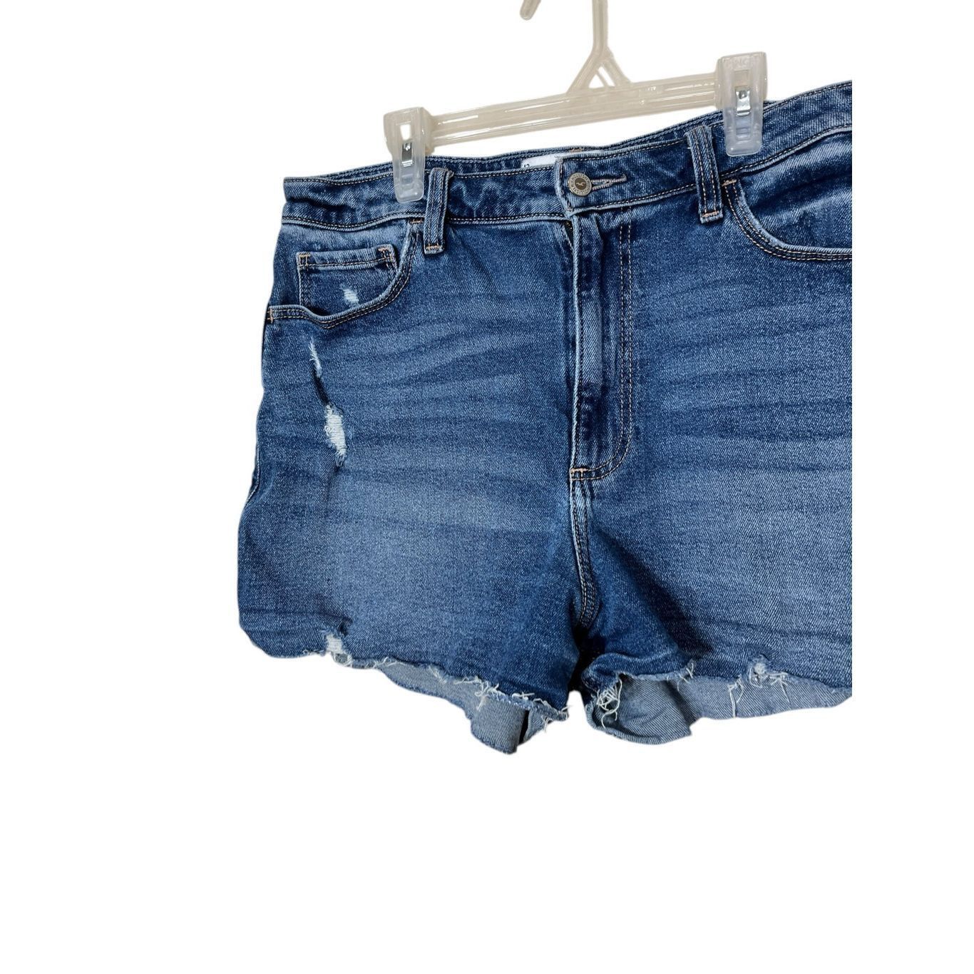 Hollister Hollister Curvy Ultra High Rise 3 inch Mom Shorts Size 31 Size 31" - 3 Thumbnail