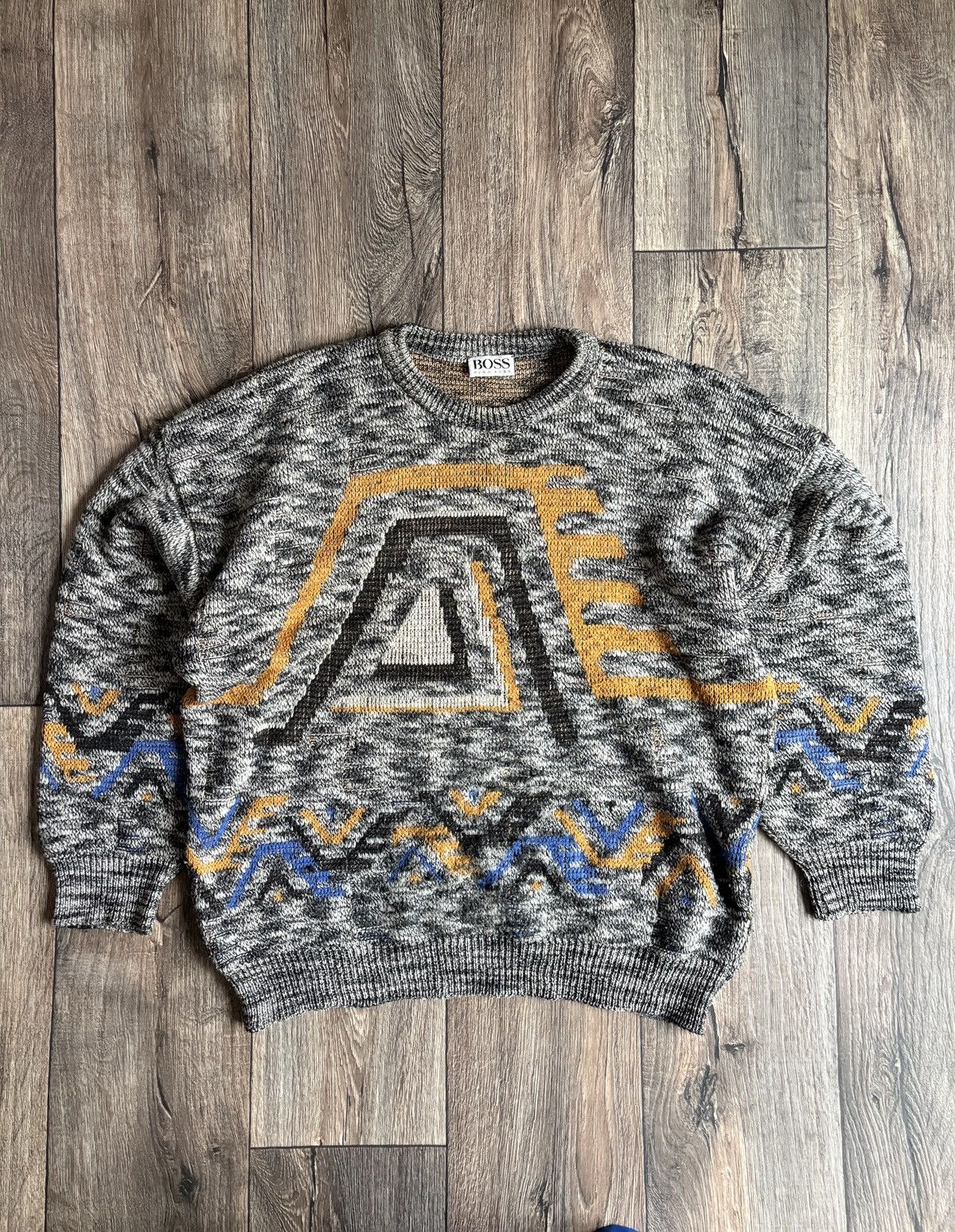 Hugo Boss Vintage 80s Hugo Boss Abstract Wool Sweater Made in Italy Size US L / EU 52-54 / 3 - 1 Thumbnail