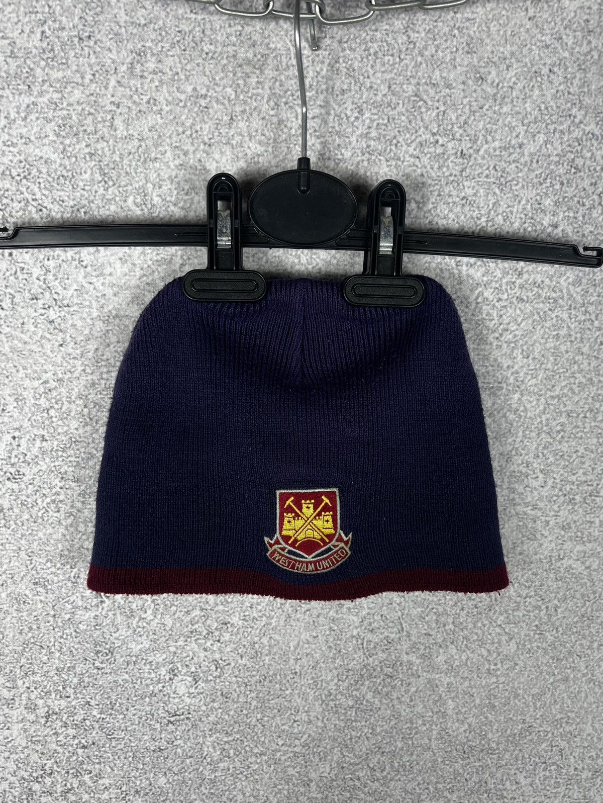 Vintage Vintage West Ham United Soccer Beanie Hat Football Kit Size ONE SIZE - 1 Thumbnail
