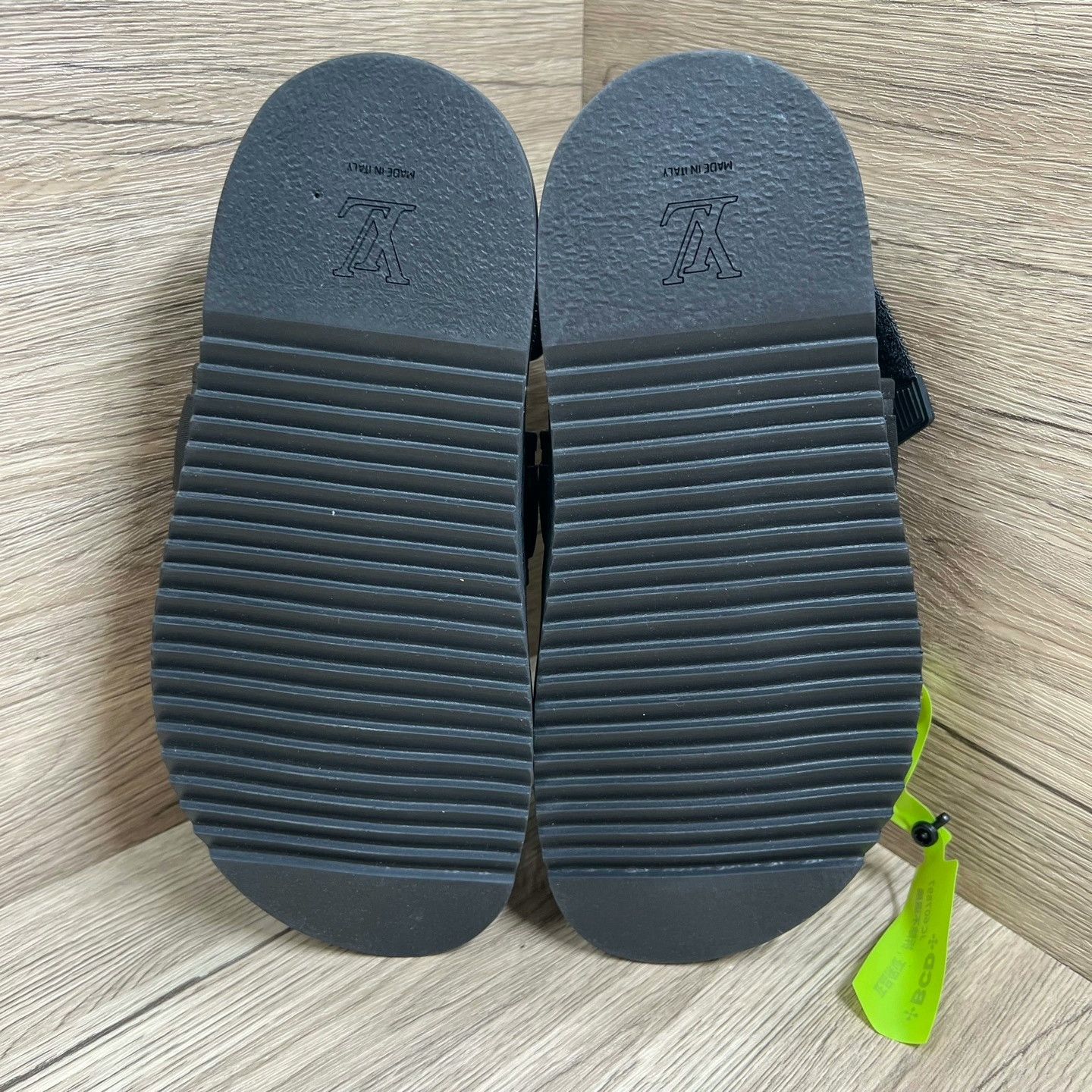 Louis Vuitton LV Monogram Black Sandals Size US 7 / EU 40 - 6 Thumbnail