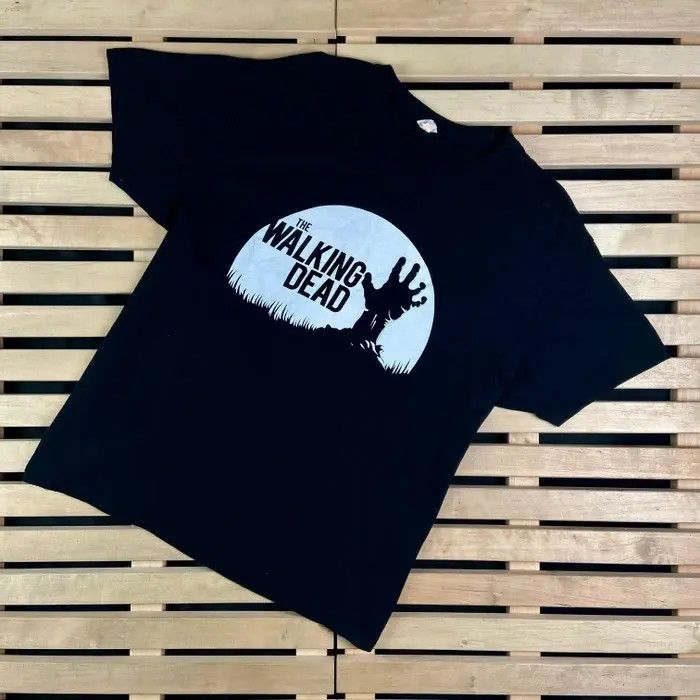 Vintage Mens Vintage T Shirt The Walking Dead Size XL Size US XL / EU 56 / 4 - 1 Thumbnail