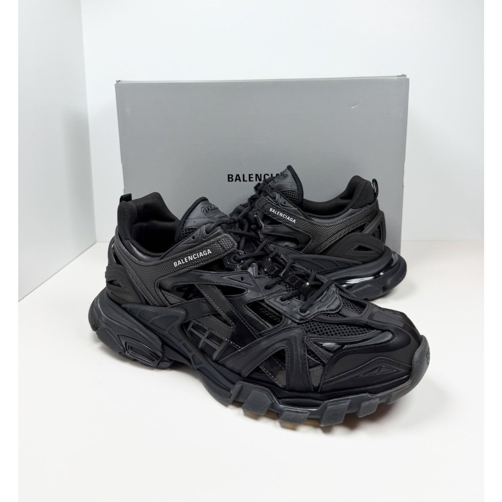 Balenciaga Size 47EU/14US - Balenciaga Track.2 Triple Black NEW Size US 14 / EU 47 - 2 Thumbnail