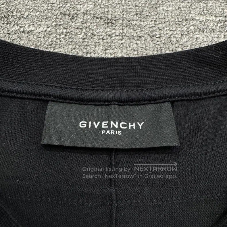 Givenchy Givenchy Flock Dog Head Short Sleeve Size: M Size US M / EU 48-50 / 2 - 3 Thumbnail