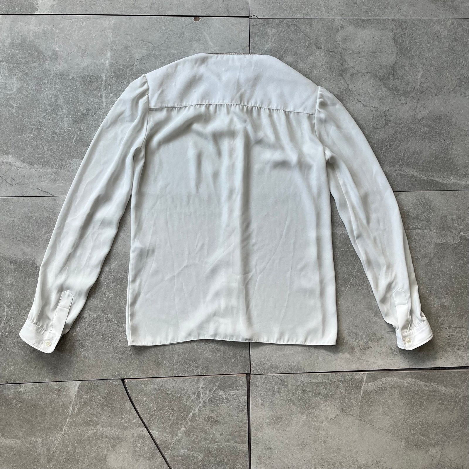 Louis Vuitton Louis Vuitton Uniforms Women’s White Blouse – Size 34 Size M / US 6-8 / IT 42-44 - 6 Thumbnail