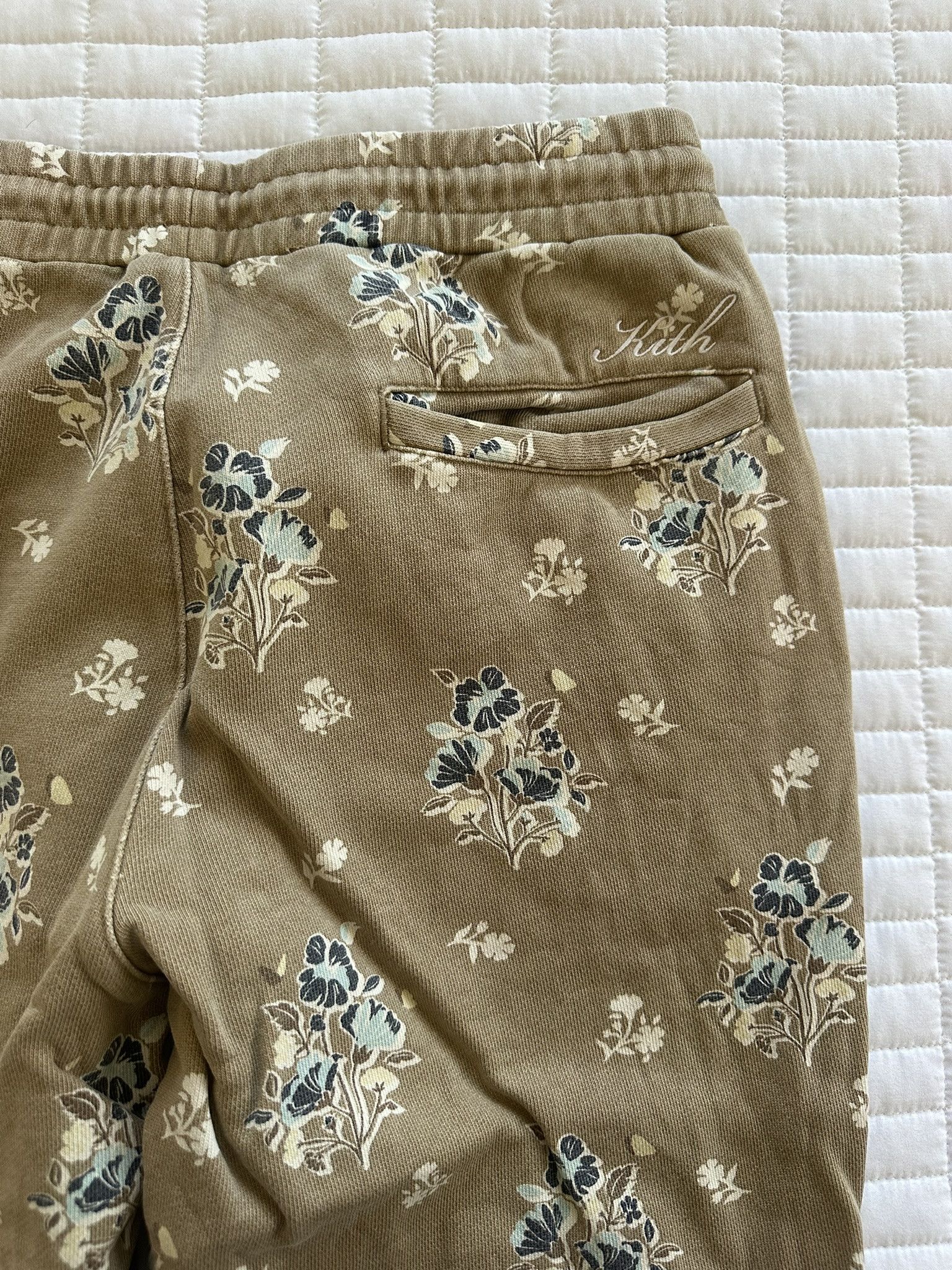 Kith Kith Begonia Floral Williams I Sweatpant 'Canvas' Medium Size US 32 / EU 48 - 9 Thumbnail
