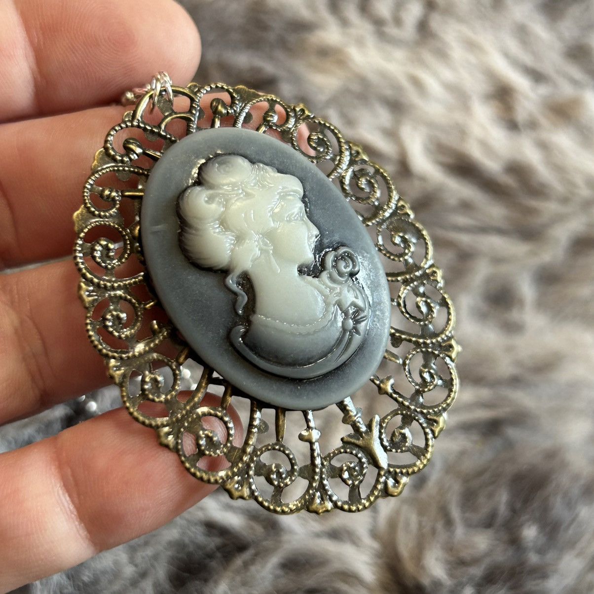 Handmade Handcrafted opalescent resin cameo brass filigree necklace Size ONE SIZE - 5 Thumbnail
