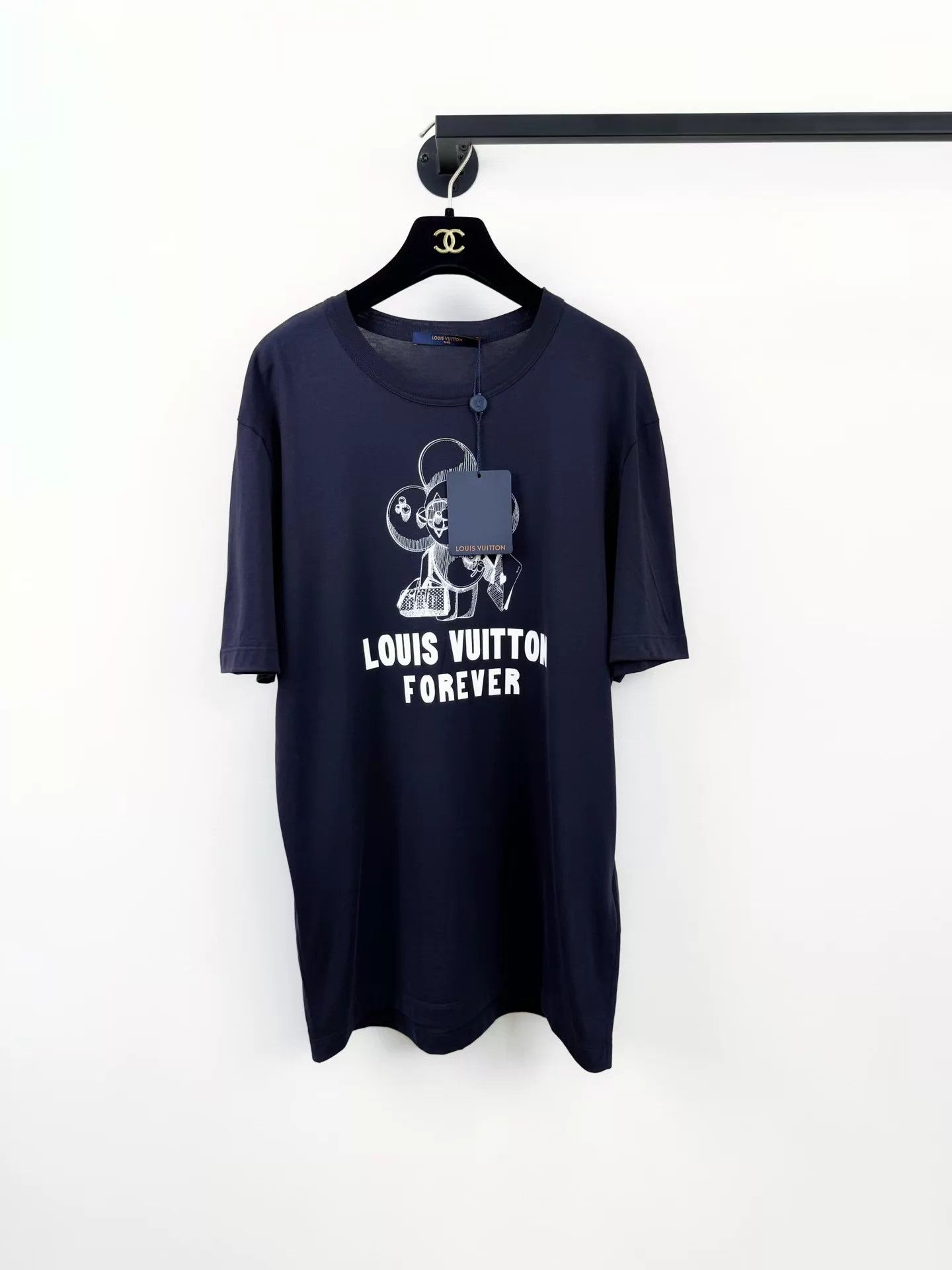 Louis Vuitton LV Cartoon Graffiti Short Sleeve Tee M New With Tags Size US M / EU 48-50 / 2 - 1 Thumbnail