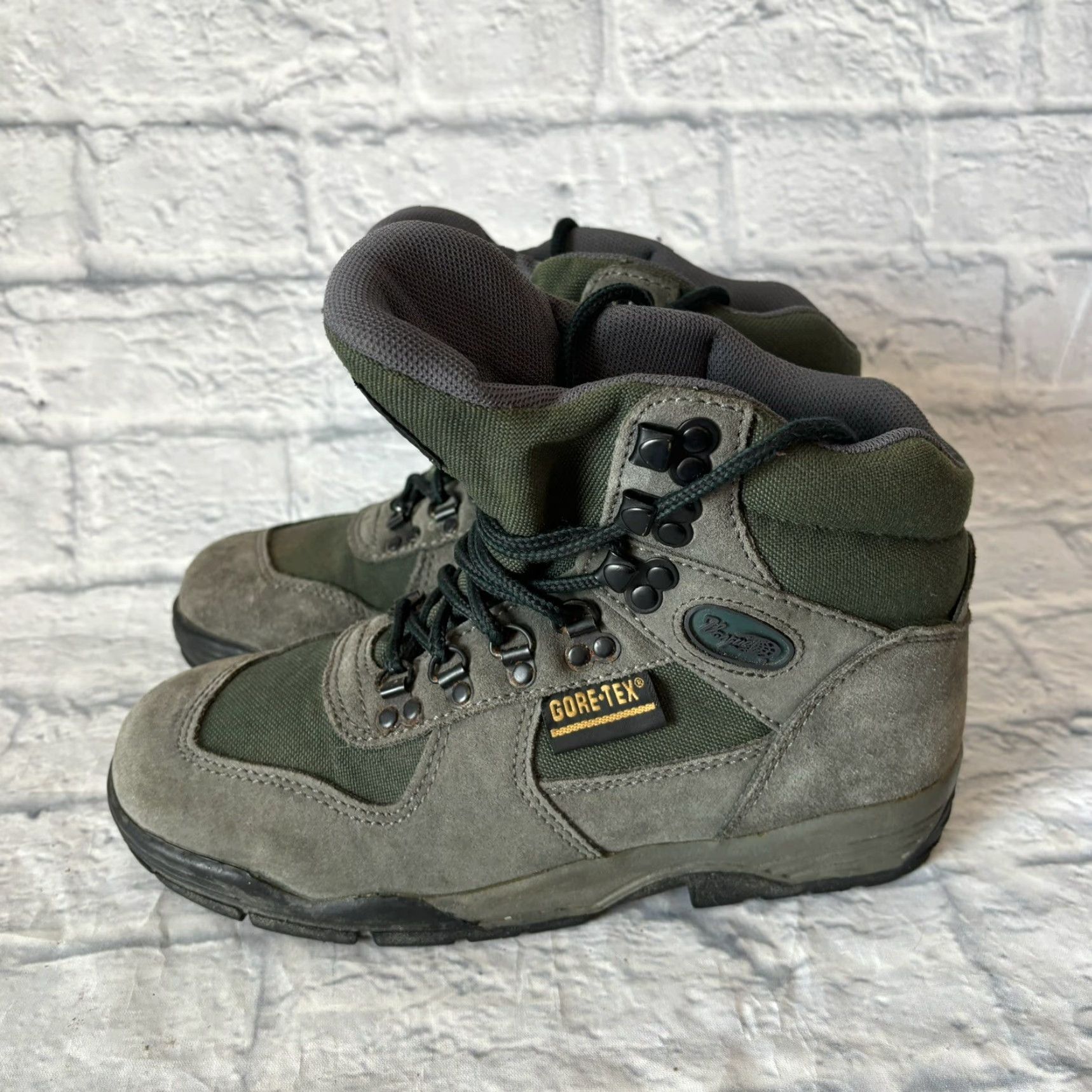 Vasque VINTAGE Vasque Boot Women’s Size 7 Alpha GTX Gore-Tex Hiking Leather Brown/green GoreTex Breathable Lace Up Boots Womens 7 Size US 7 / IT 37 - 6 Thumbnail