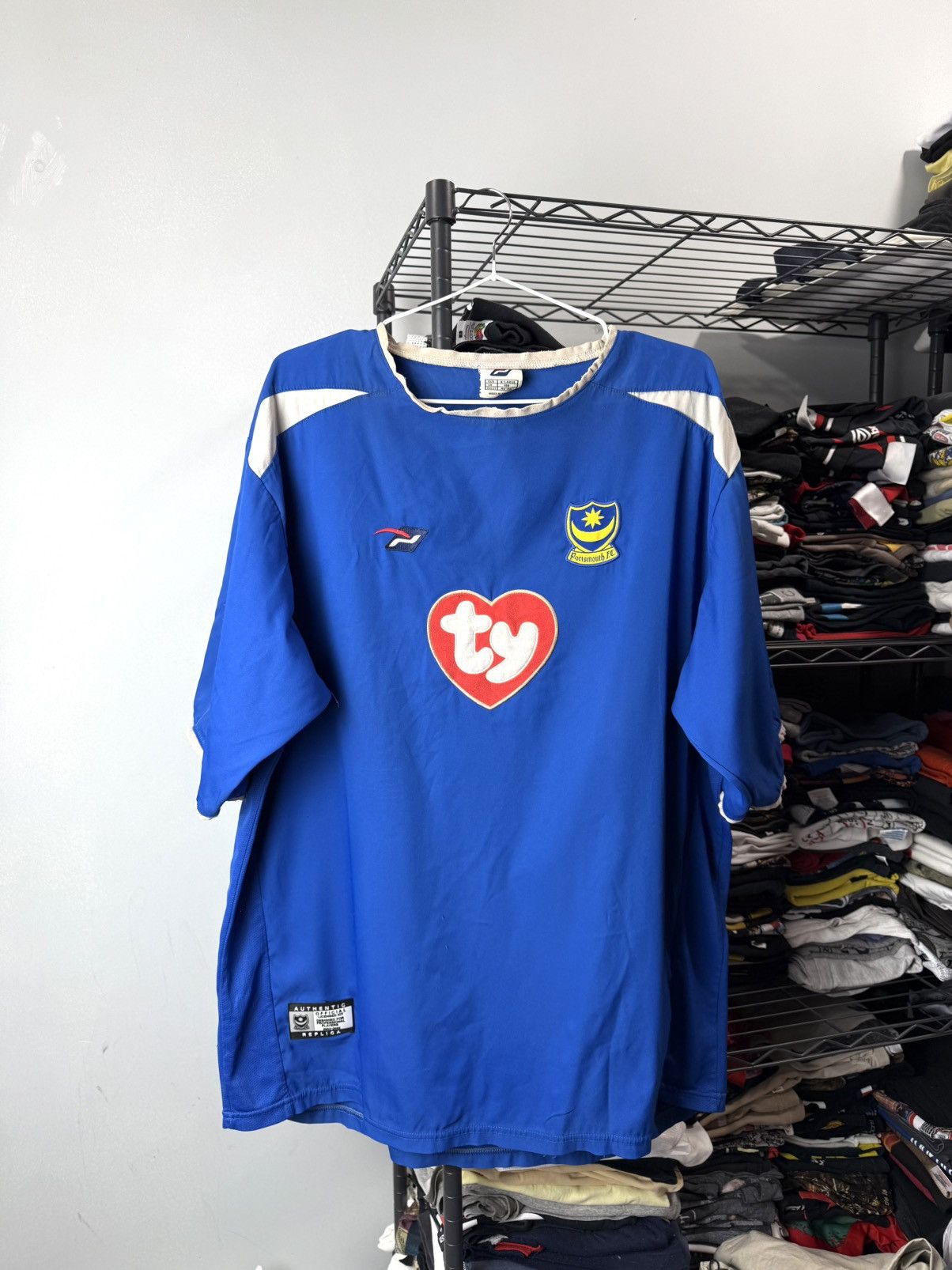 Vintage 2003 2005 Vintage Fc Portsmouth Soccer T Shirt Football Size US XL / EU 56 / 4 - 1 Thumbnail
