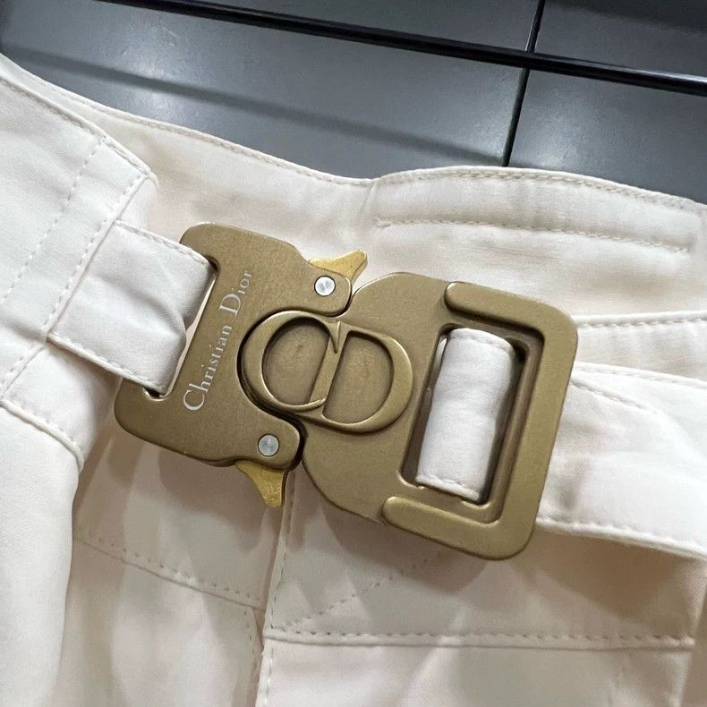 Dior Dior Beige buckle workwear shorts 2504-Nextarrow Size US 32 / EU 48 - 2 Thumbnail