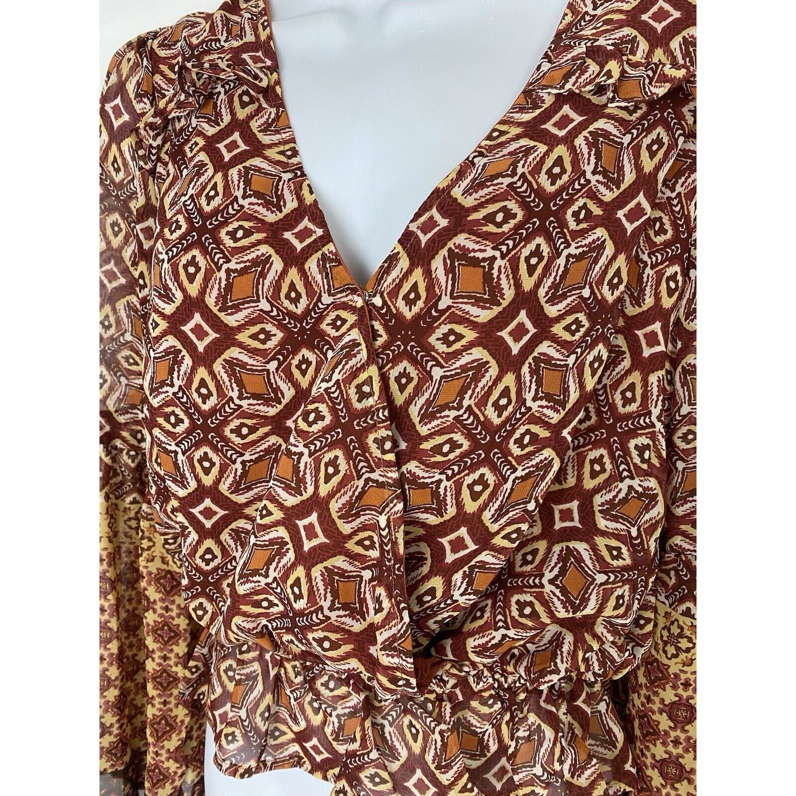 Miss Me NWT MISS ME Red Orange Bell Sleeve Cinched Waist Top Boho Size S / US 4 / IT 40 - 2 Thumbnail