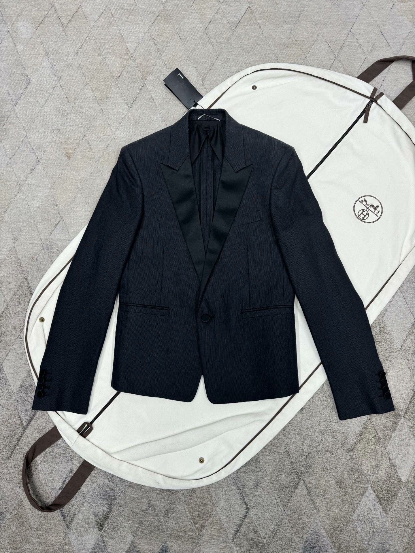 Saint Laurent Paris Saint Laurent Smoking Blazer Size US S / EU 44-46 / 1 - 1 Thumbnail