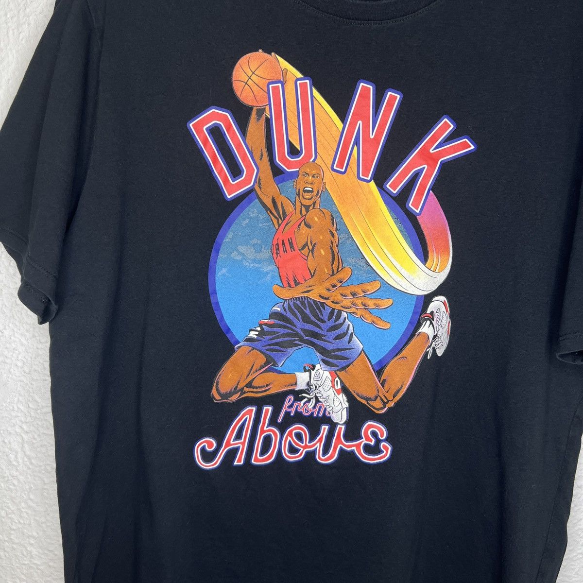 Jordan Brand Vintage Nike Jordan Tshirt Tee Dunk From Above Print Black Size US L / EU 52-54 / 3 - 4 Thumbnail