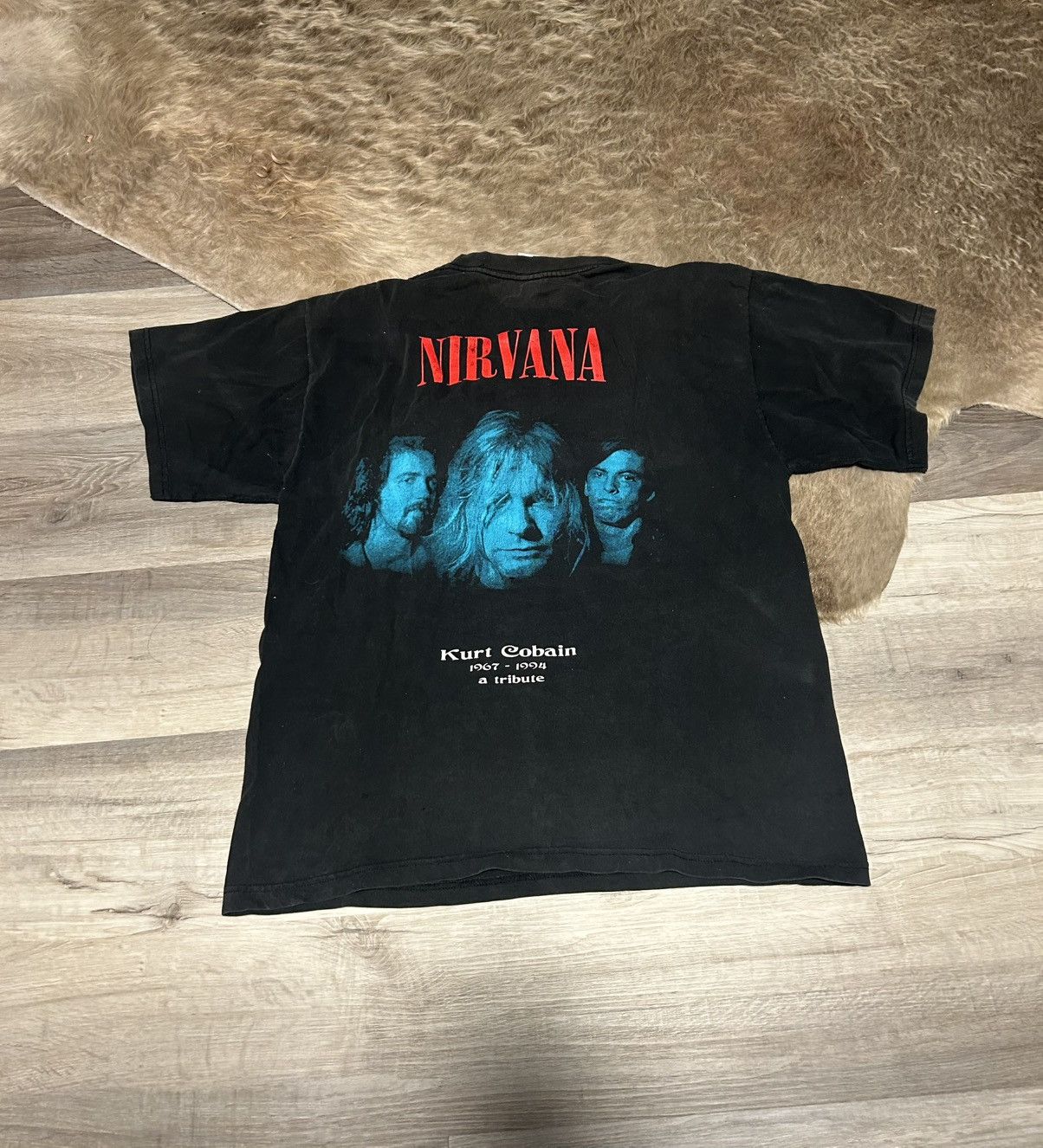 Vintage VINTAGE RARE NIRVANA KURT COBAIN EMBROIDED TEE SZ XL Size US XL / EU 56 / 4 - 5 Thumbnail