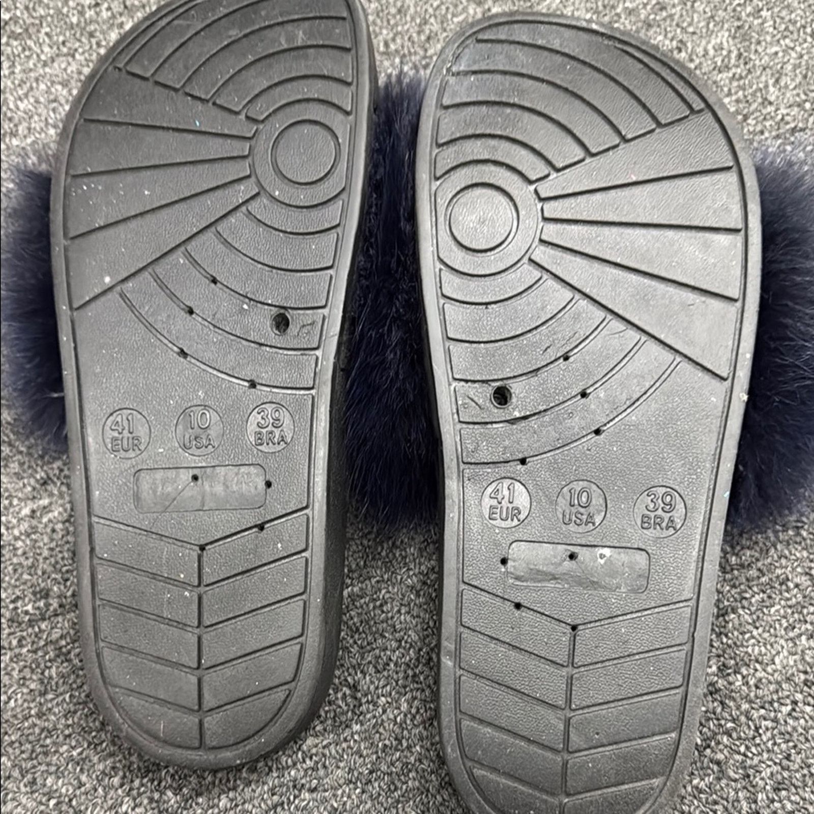 Other NWOB Women's Black and navy Fur Slide Sandals Size 10 Size US 10 / IT 40 - 4 Thumbnail