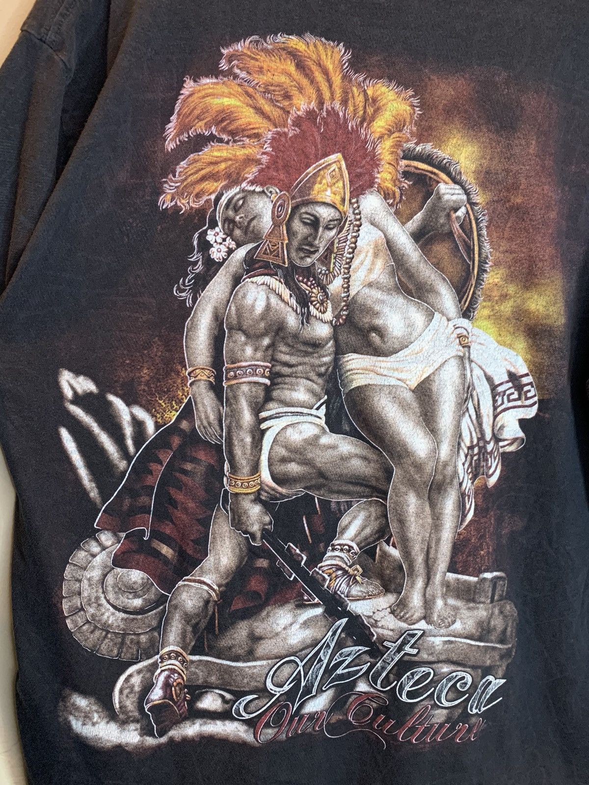Vintage *RARE* Vintage Aztec Warrior Our Culture Art Y2K T-Shirt XL Size US XL / EU 56 / 4 - 3 Thumbnail