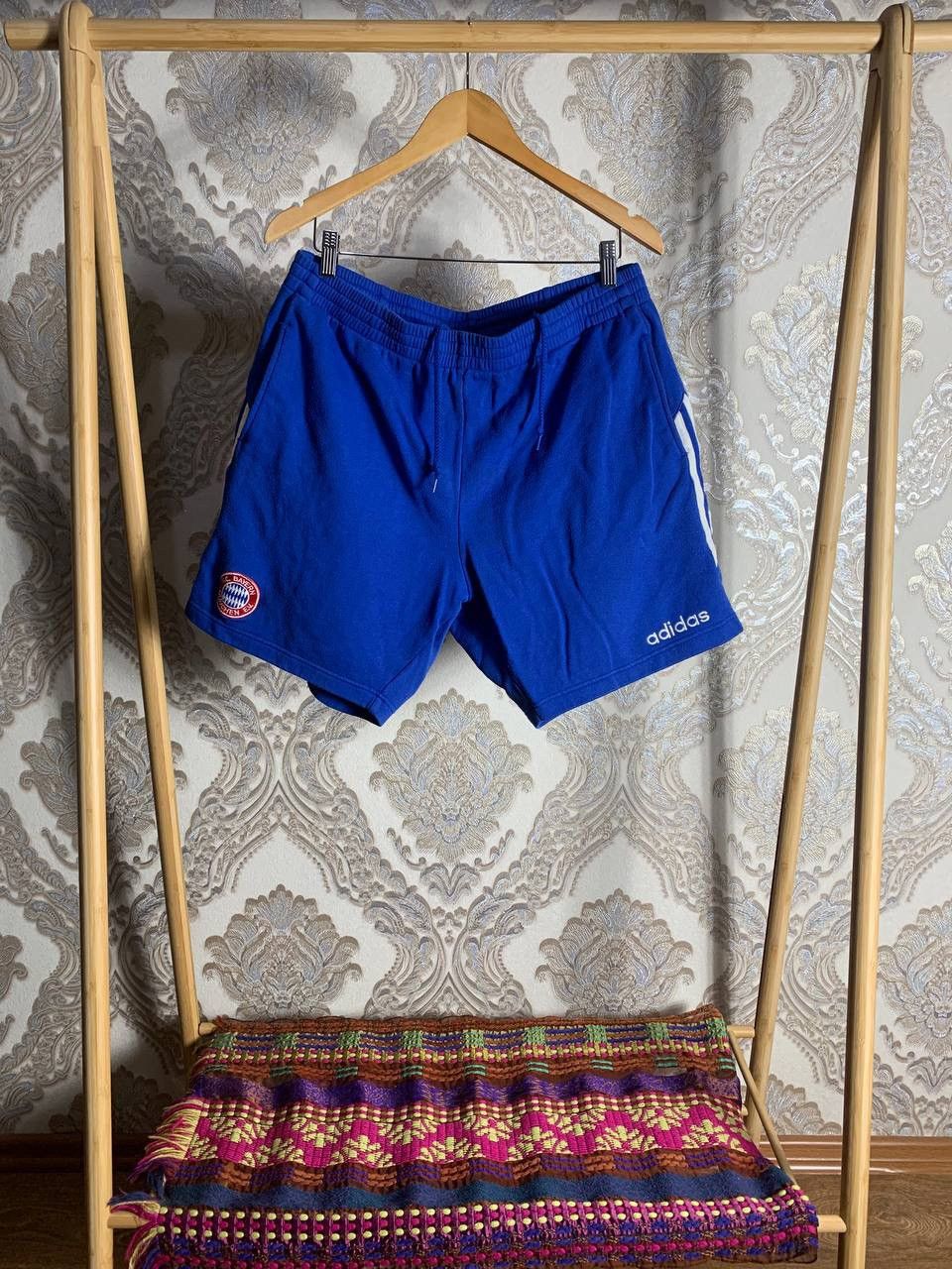 Adidas VERY RARE ADIDAS FC BAYERN MUNCHEN GERMANY SOCCER SHORTS 90s Size US L / EU 52-54 / 3 - 1 Thumbnail