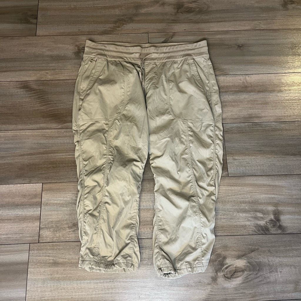 The North Face The North Face Women’s Capri Pants Khaki Size XL Hiking Trek Size 32" / US 10 / IT 46 - 2 Thumbnail