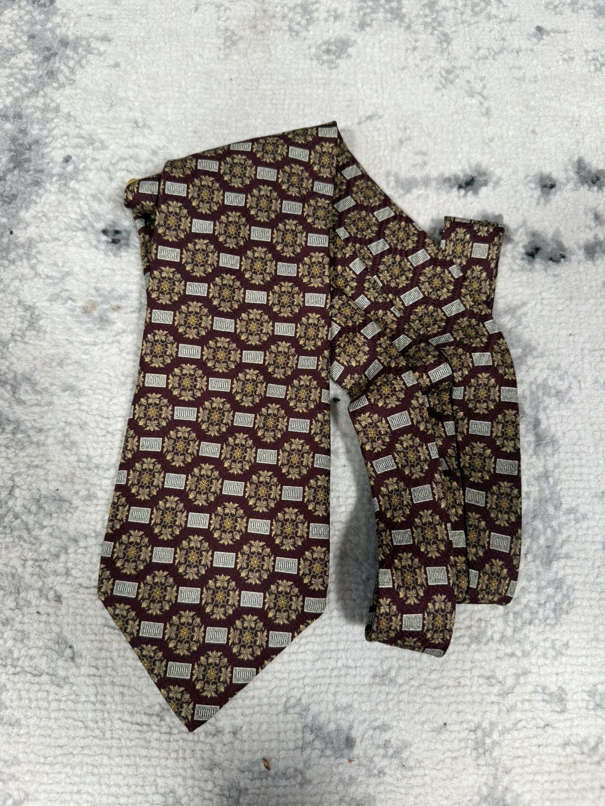Valentino Vintage Valentino Checkered Red/Gold Silk Tie Size ONE SIZE - 1 Thumbnail