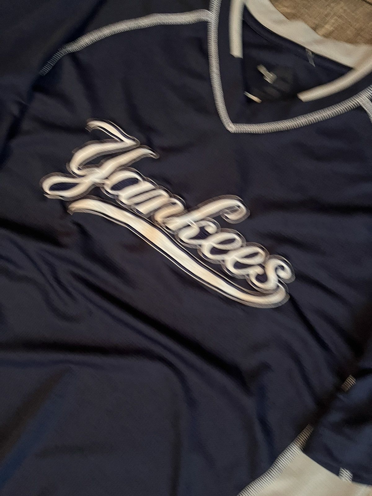 Majestic Vintage New York Yankees Majestic Big Logo T-shirt Jersey Size US L / EU 52-54 / 3 - 5 Thumbnail