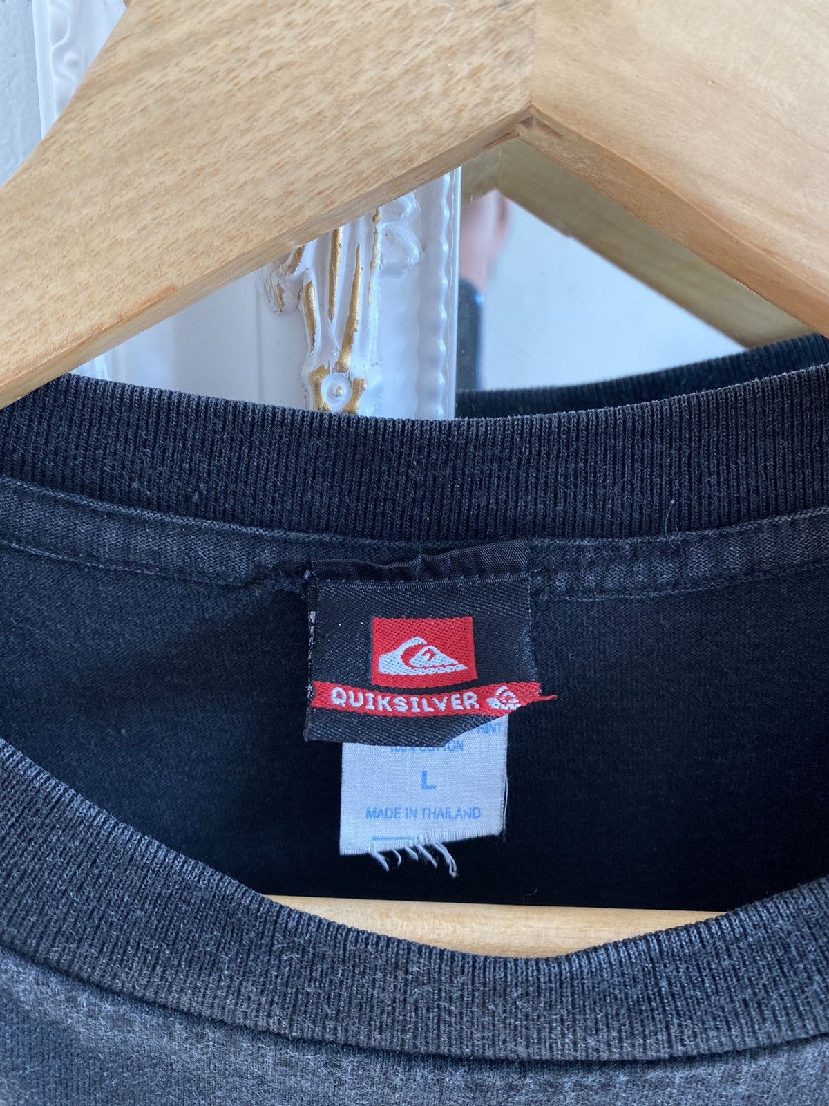 Quiksilver Quicksilver Faded Distressed Logo Tee T shirt Size US L / EU 52-54 / 3 - 6 Thumbnail