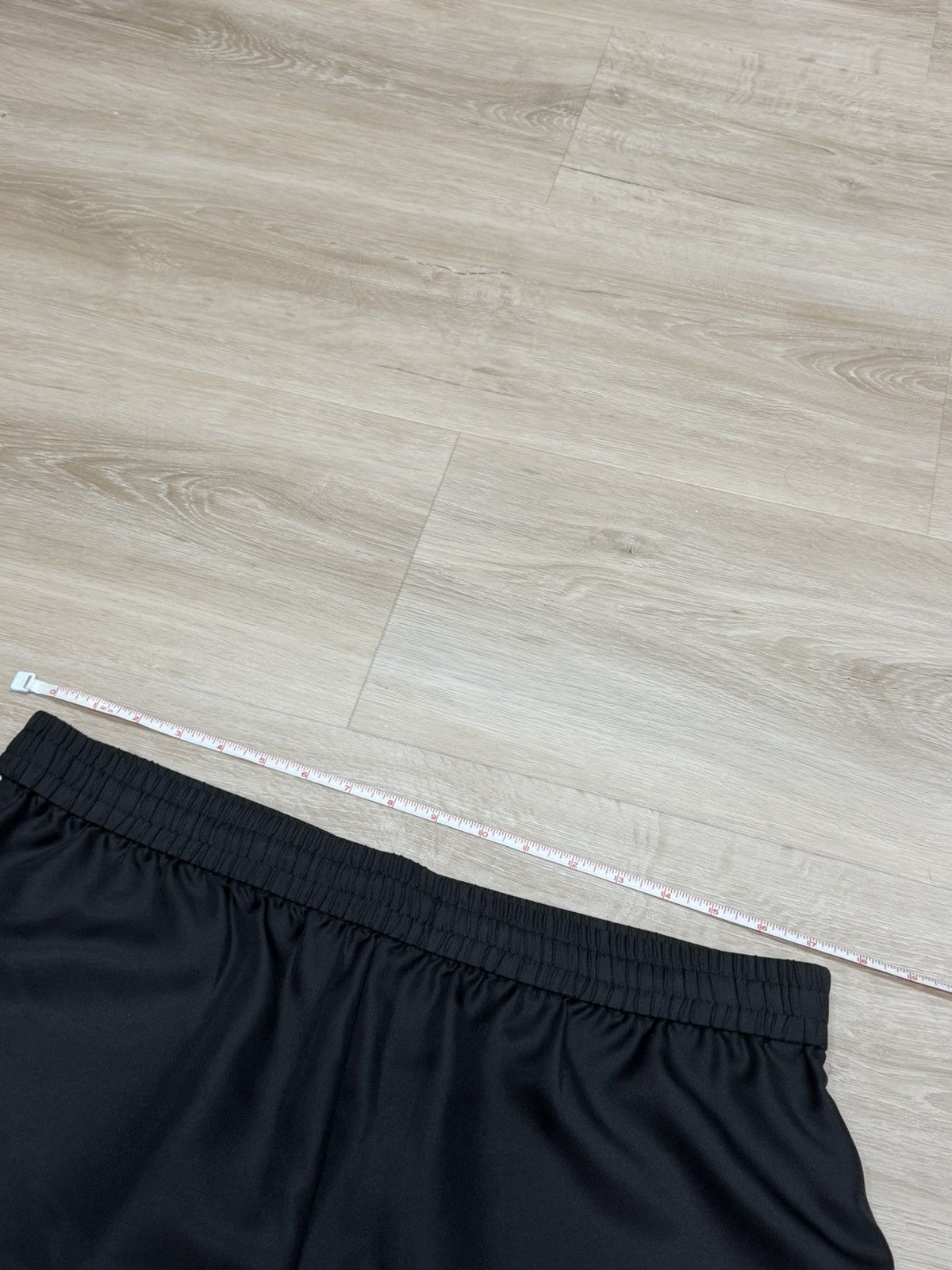 Burberry × Supreme Supreme Burberry Silk Shorts (1 of 8) Size US 34 / EU 50 - 16 Thumbnail