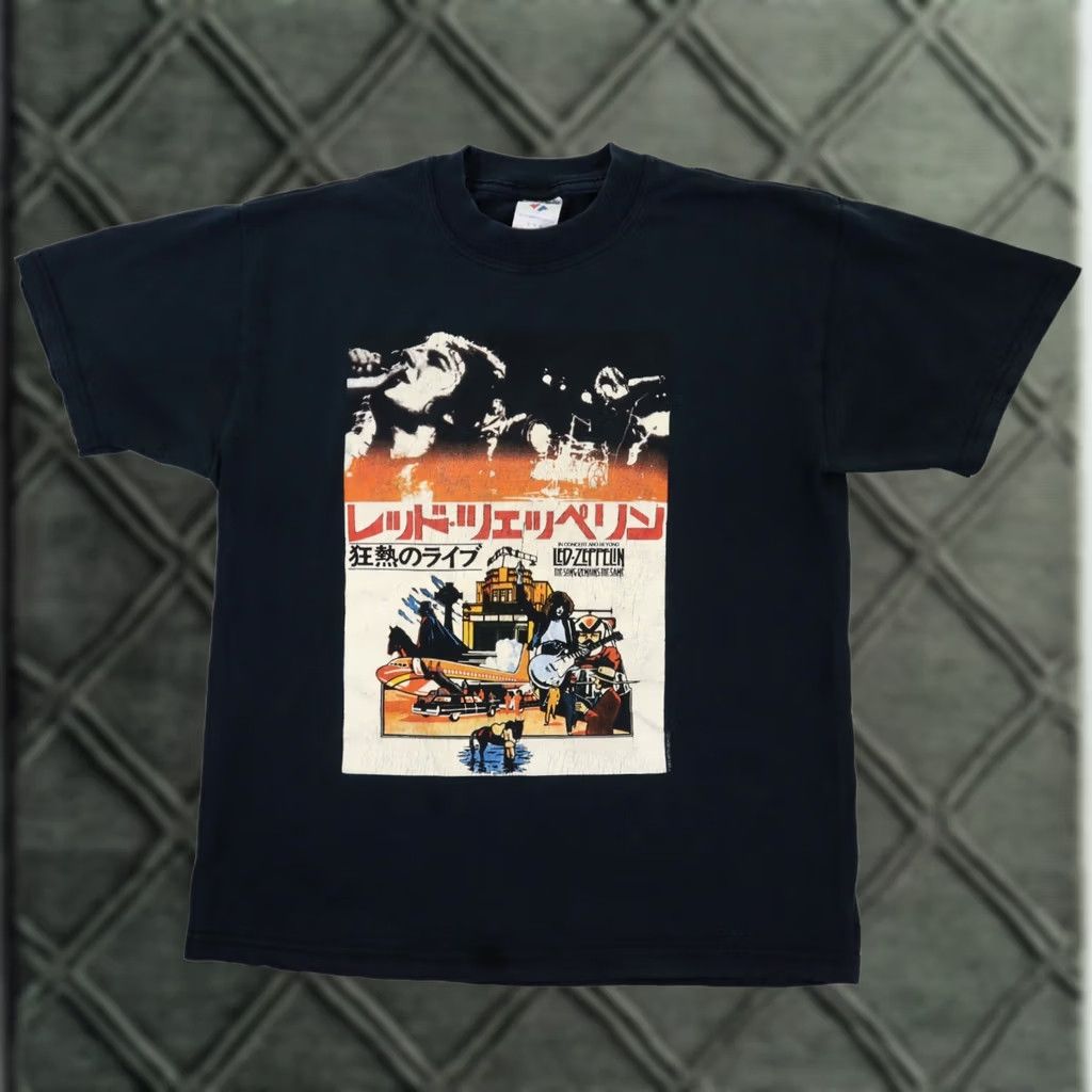Jerzees Led Zeppelin MENS Small Japan Tour 1972 TShirt Concert & Beyond Vintage 2004 Shirt Men Small Black Music 70s Mens Size US S / EU 44-46 / 1 - 1 Thumbnail