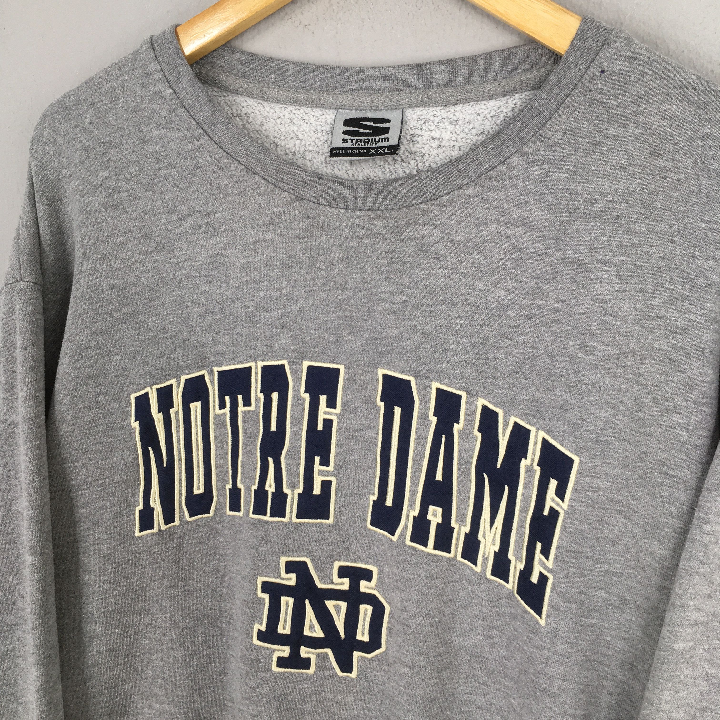 NCAA × Vintage Vintage University Notre Dame Gray Sweatshirt 2XLarge Size US XXL / EU 58 / 5 - 3 Thumbnail