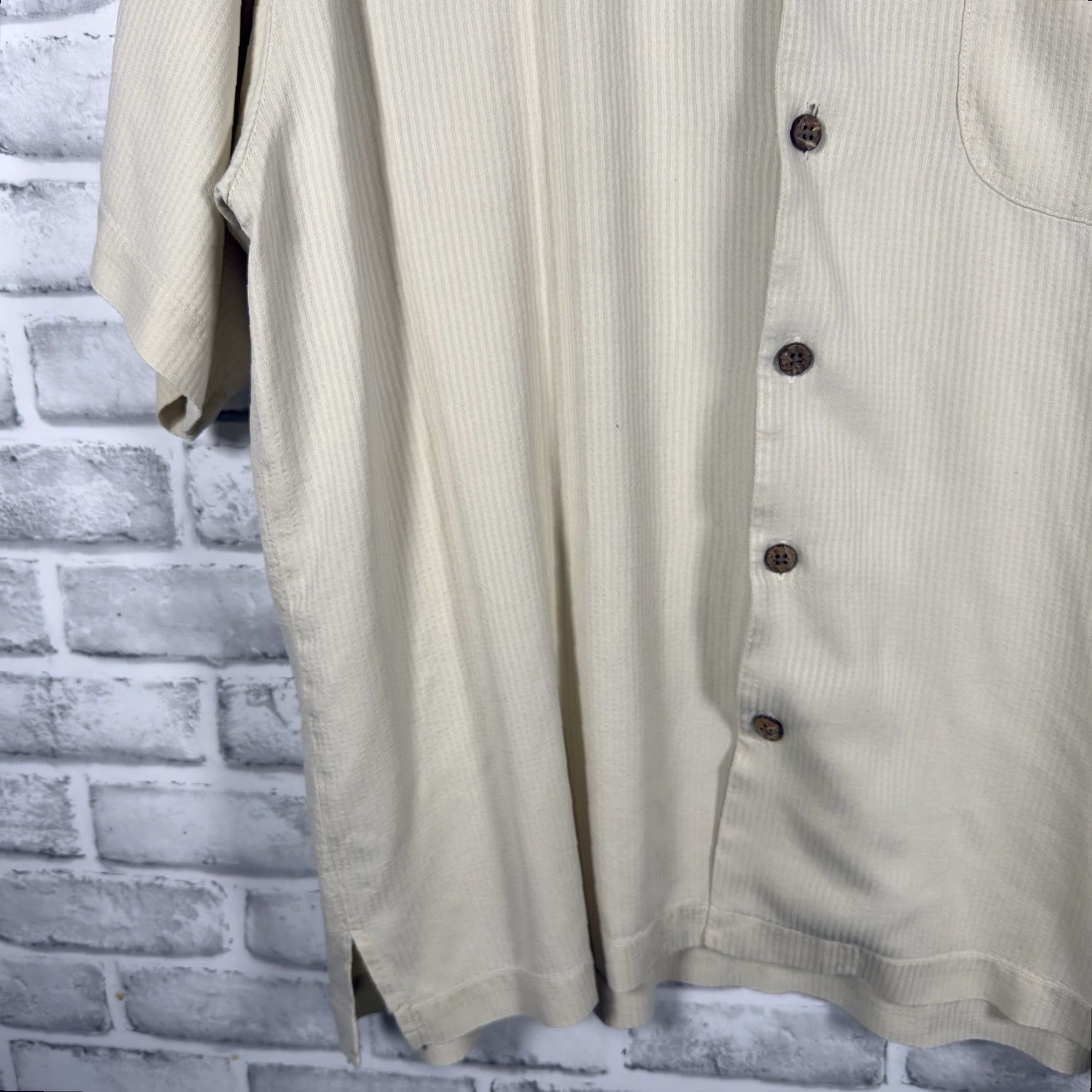 Tommy Bahama VINTAGE Tommy Bahama Hawaiian Shirt Mens M Silk Short Sleeve Beige Button-Up - 100% Silk, Regular Size, Hawaii Theme, Casual Menswear Size US M / EU 48-50 / 2 - 3 Thumbnail
