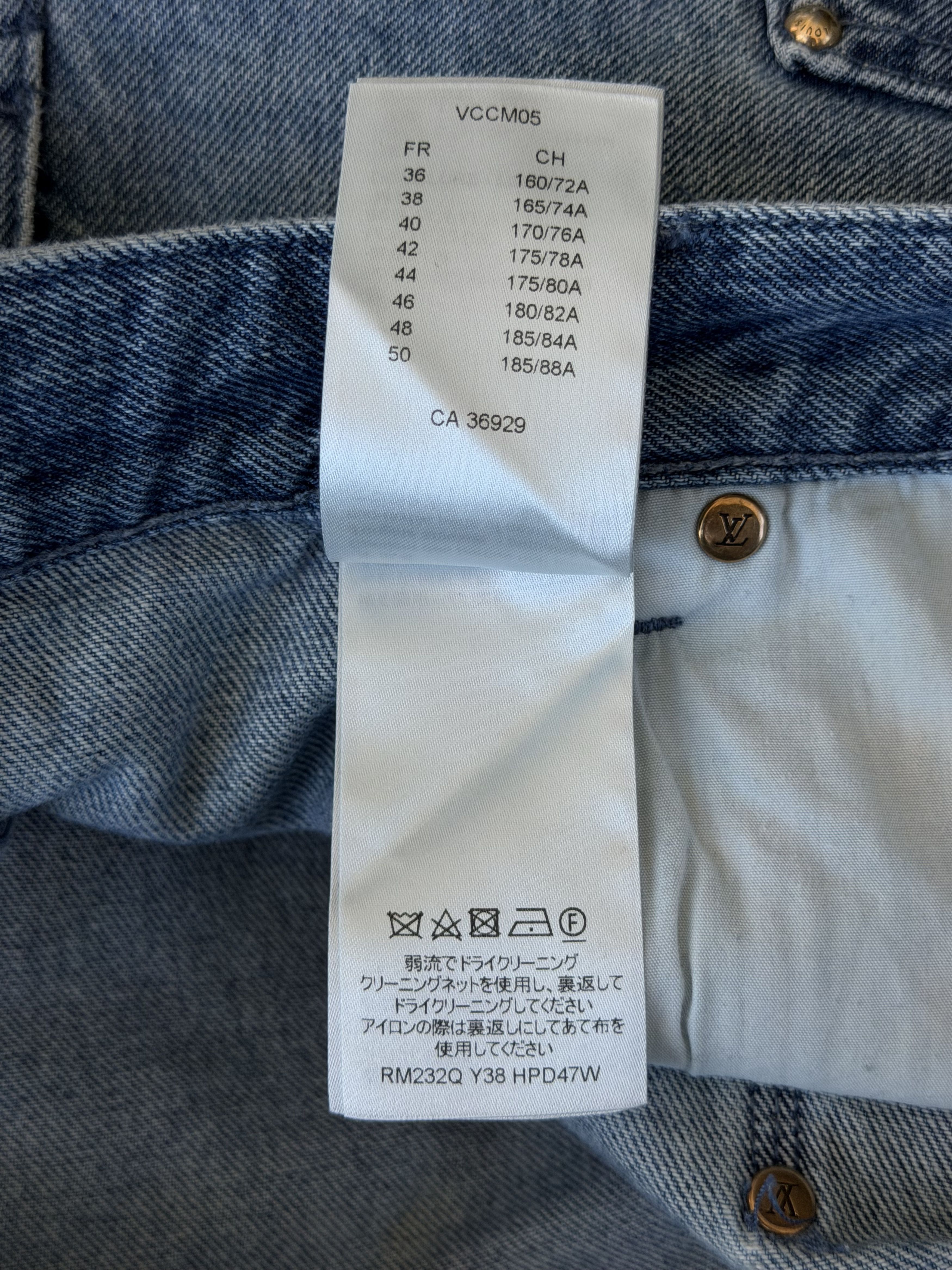 Louis Vuitton Louis Vuitton Blue Monogram Carpenter Denim Shorts Size US 34 / EU 50 - 6 Thumbnail