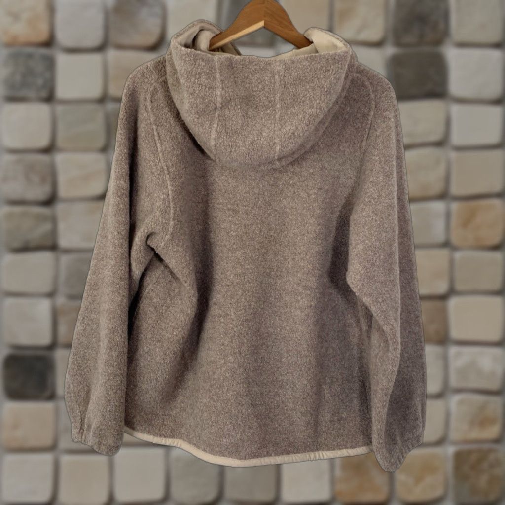 Outdoor Voices VINTAGE Outdoor Voices Hoodie Women's Mega Fleece Snap Up Sz M Beige Wool Blend Fleece Hooded Pockets 63% Wool, 24% Nylon, 13% Polyester Size M / US 6-8 / IT 42-44 - 1 Thumbnail