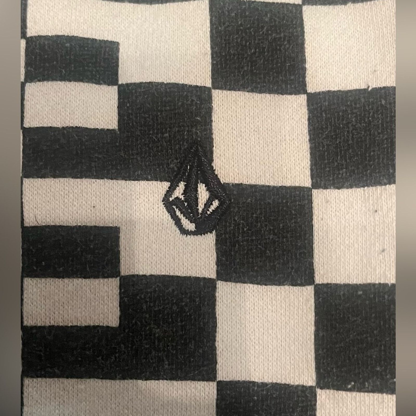 Volcom Volcom black and white plaid pullover skater hoodie, size M Size US M / EU 48-50 / 2 - 4 Thumbnail