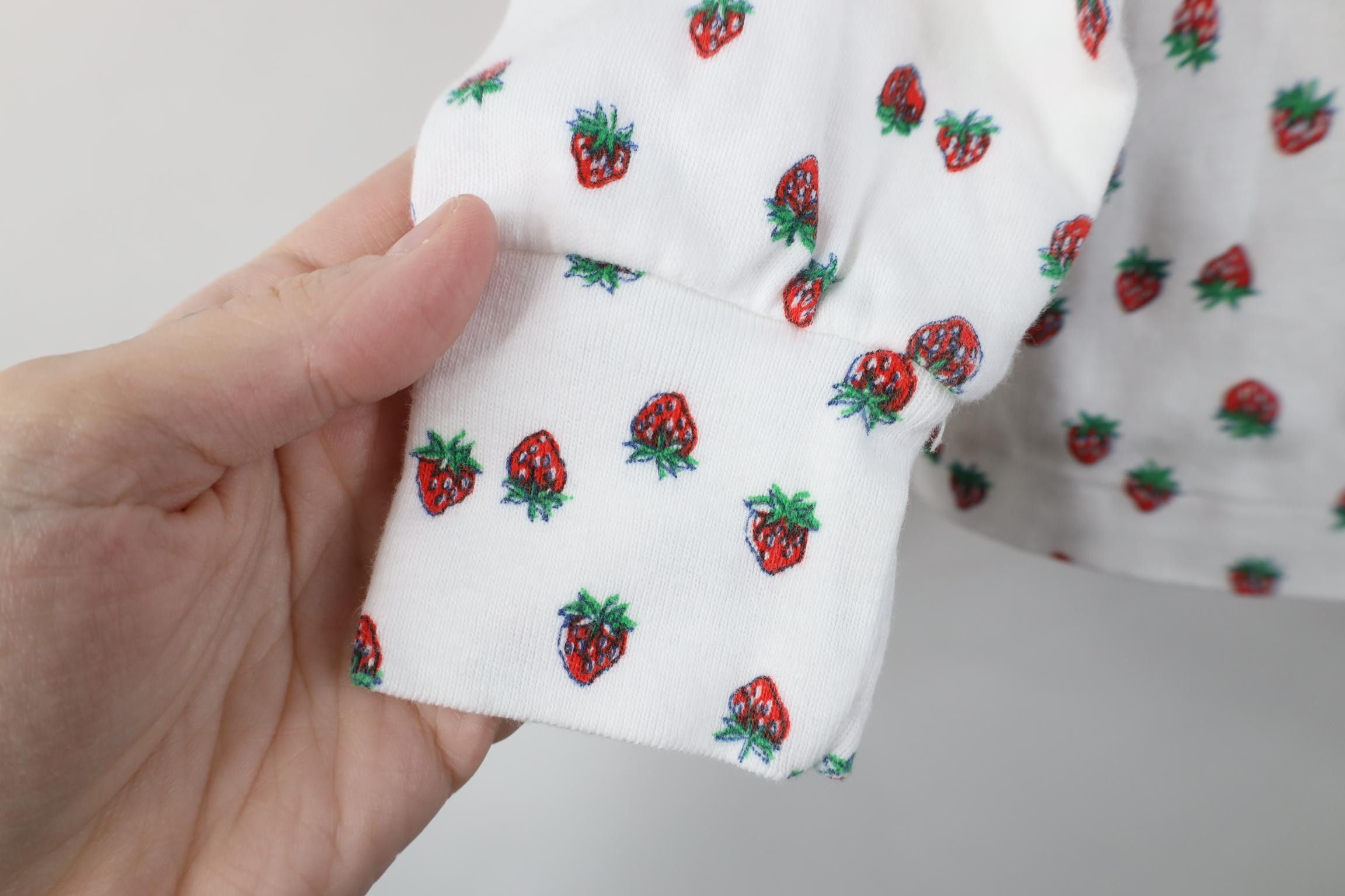 Vintage Vintage 90s Strawberry All Over Print Turtleneck T-Shirt Size M / US 6-8 / IT 42-44 - 7 Thumbnail