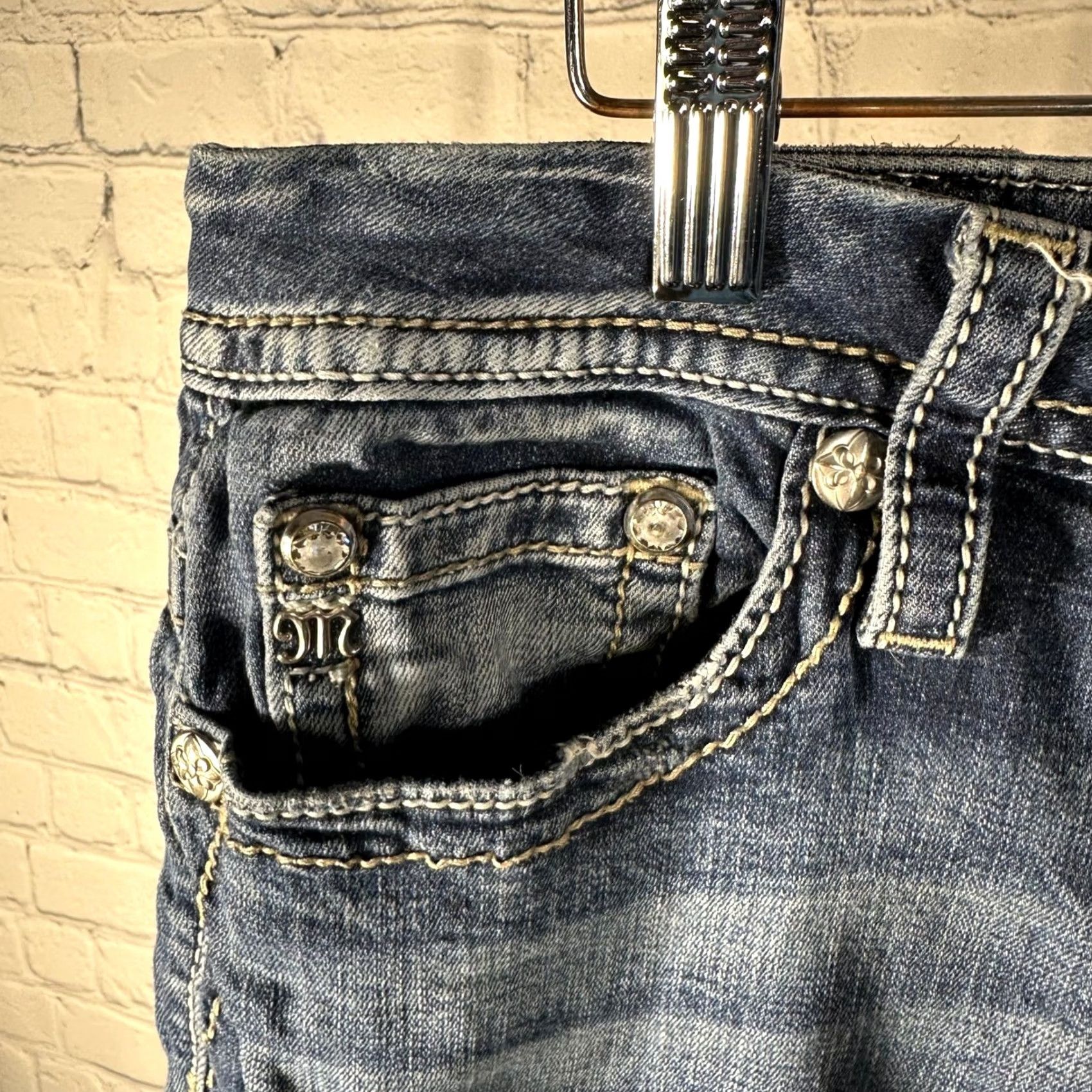 Miss Me Miss Me Jeans Distressed Straight Leg Medium Wash Blue Denim Embellished Rhinestone Pockets 5-Pocket Logo M Western Y2K Womens 32x33 Jeans Size 24" / US 00 / IT 34 - 6 Thumbnail