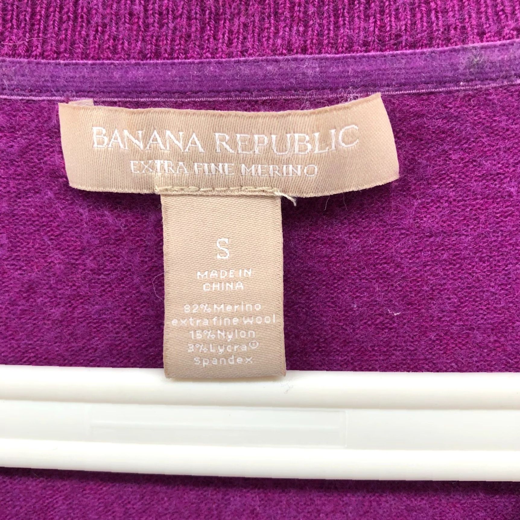 Banana Republic Banana Republic Sweater Womens S V-Neck Purple Extra Fine Merino Wool Blend Pullover Knit Winter Fall Classic Slim 8? Size S / US 4 / IT 40 - 5 Thumbnail
