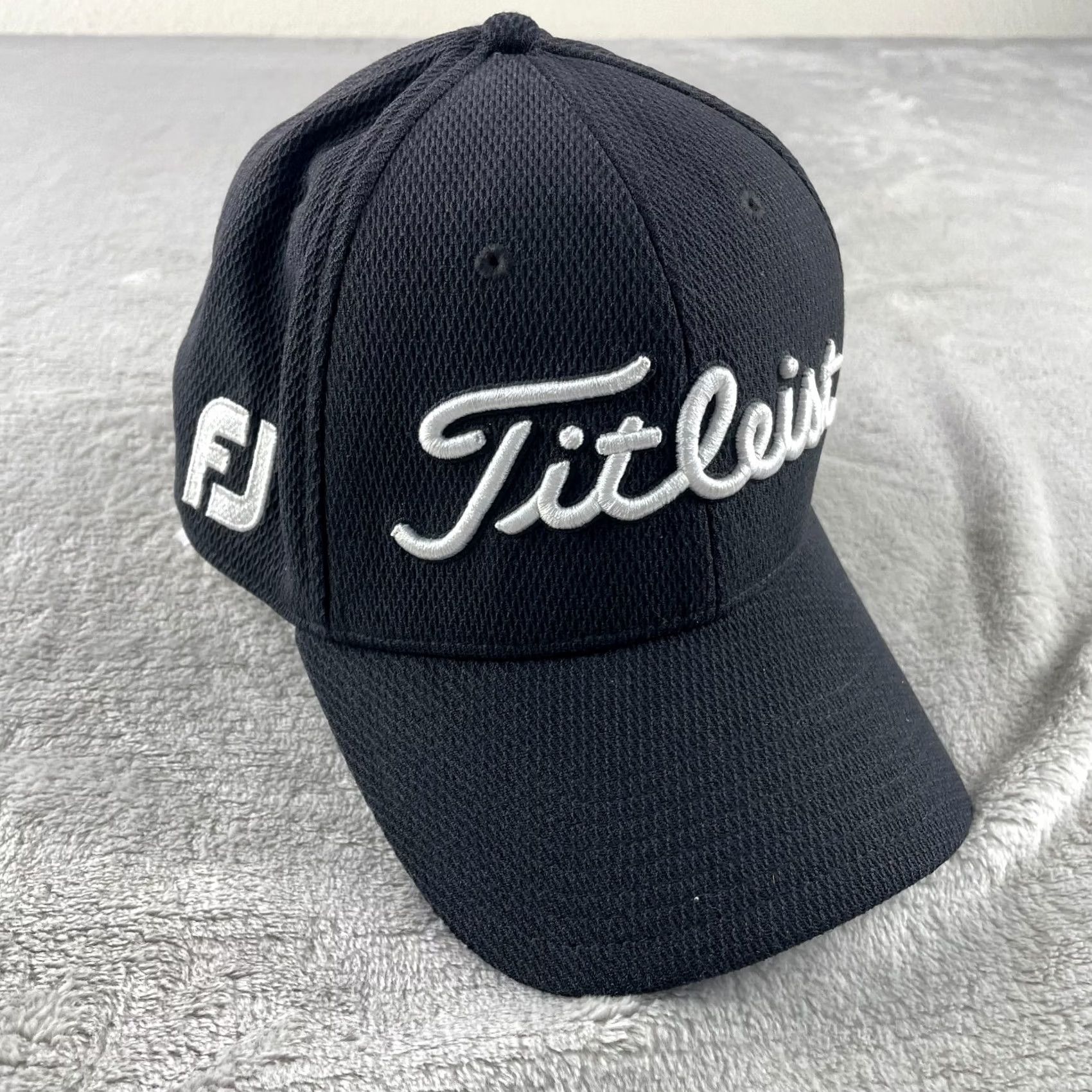 Titleist Titleist Hat Cap L/XL Fitted Pro V1 FJ FootJoy Golf Golfing Tour Performance Mens XL Black Adjustable Stretch Cap Size ONE SIZE - 2 Thumbnail