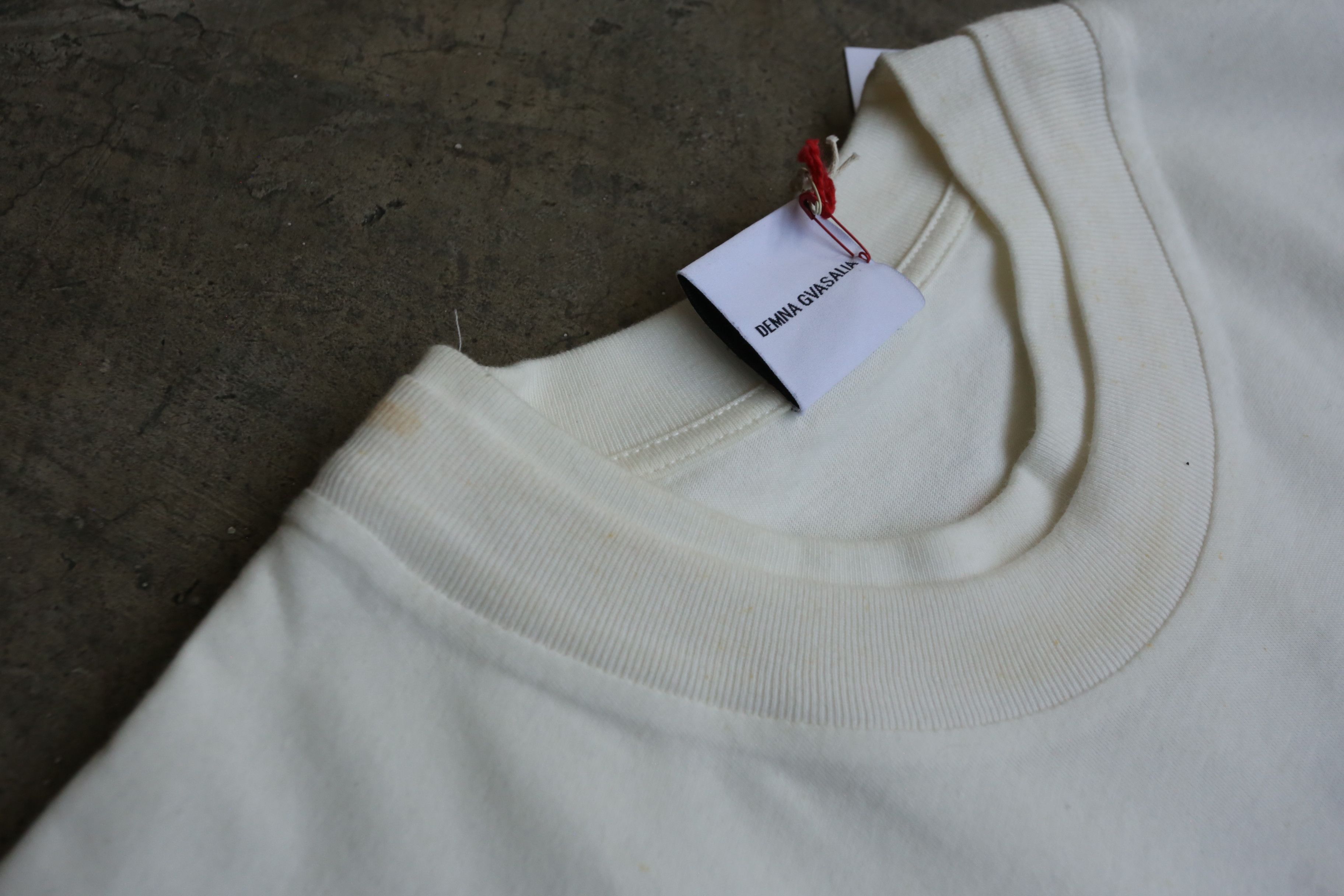 Hanes × Vetements Vetements - Hanes - S/S 17 - Double Layer Securite LS Size US L / EU 52-54 / 3 - 8 Thumbnail