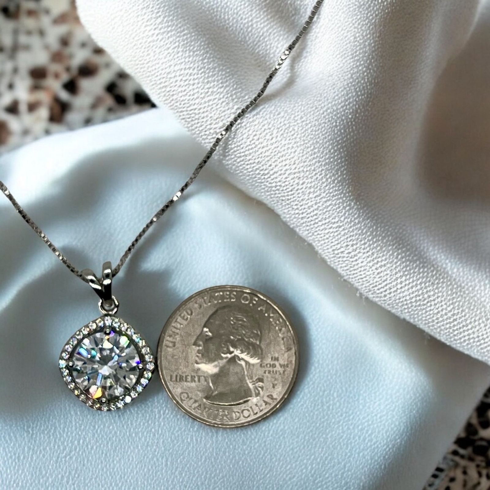 Vintage Italian Sterling Silver Cubic Zirconia Halo Pendant Necklace Size ONE SIZE - 9 Thumbnail