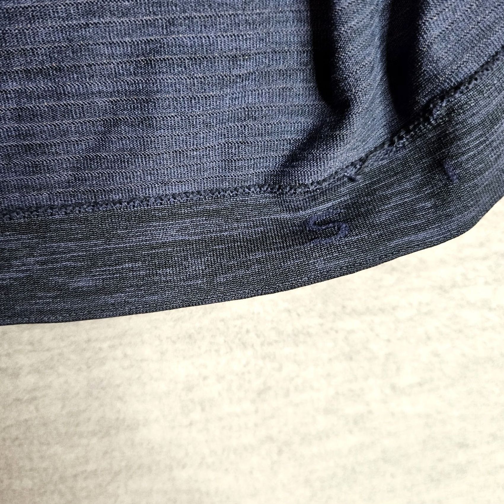Lululemon Lululemon Navy Blue Short Sleeve Graphic Performance Tee S Men Shirt Crew Neck Logo Activewear Regular Fit Size US 29 - 5 Thumbnail