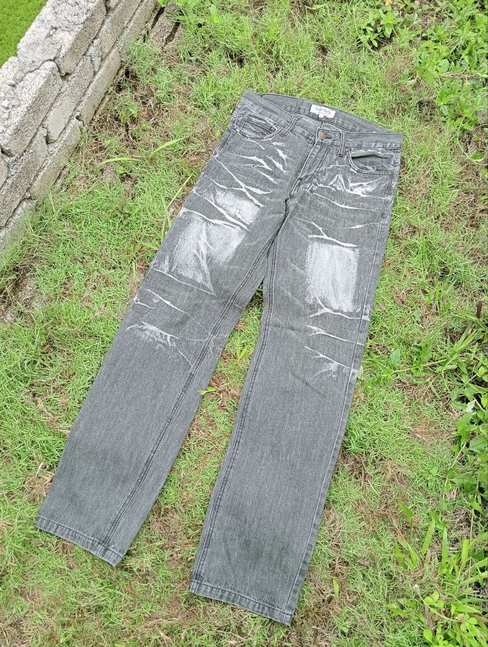 LOWBOX LOWBOX JAPAN DISTRESSED LOOK JEANS Size US 32 / EU 48 - 2 Thumbnail
