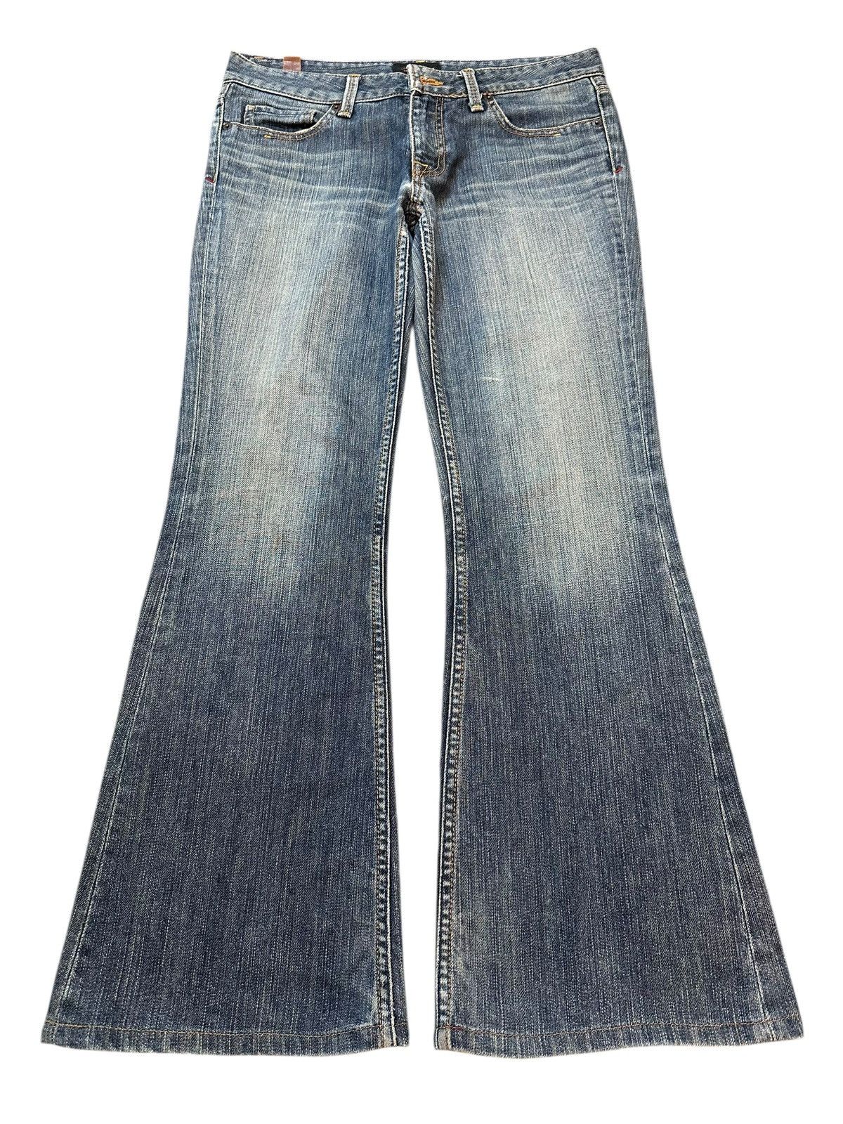 Japanese Brand Vintage Japanese Brand Blue Faded Wash Style Flare Wide Leg Size US 32 / EU 48 - 1 Thumbnail